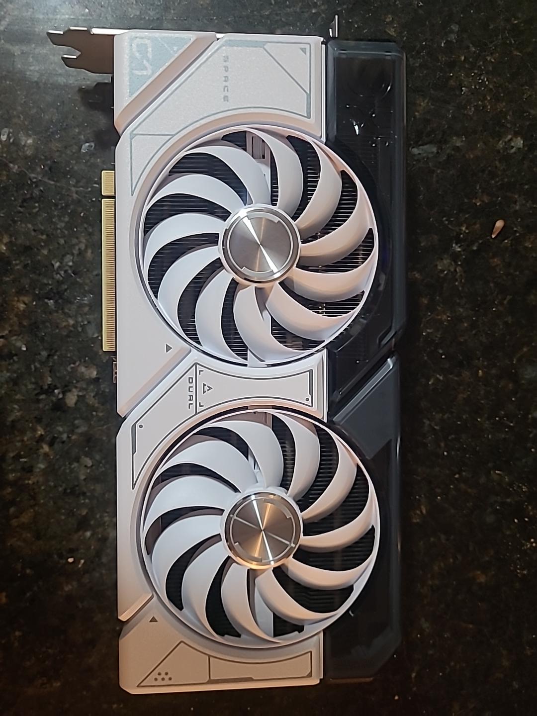 Asus 4070 white