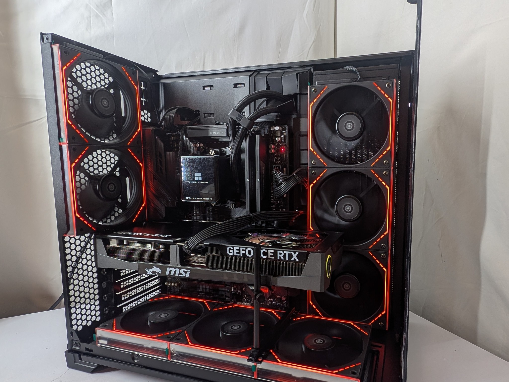 RTX 5080 | RYZEN 7 9800x3d | 64GB DDR5 | 2TB NVME | X870 MOTHERBOARD | lian li o11