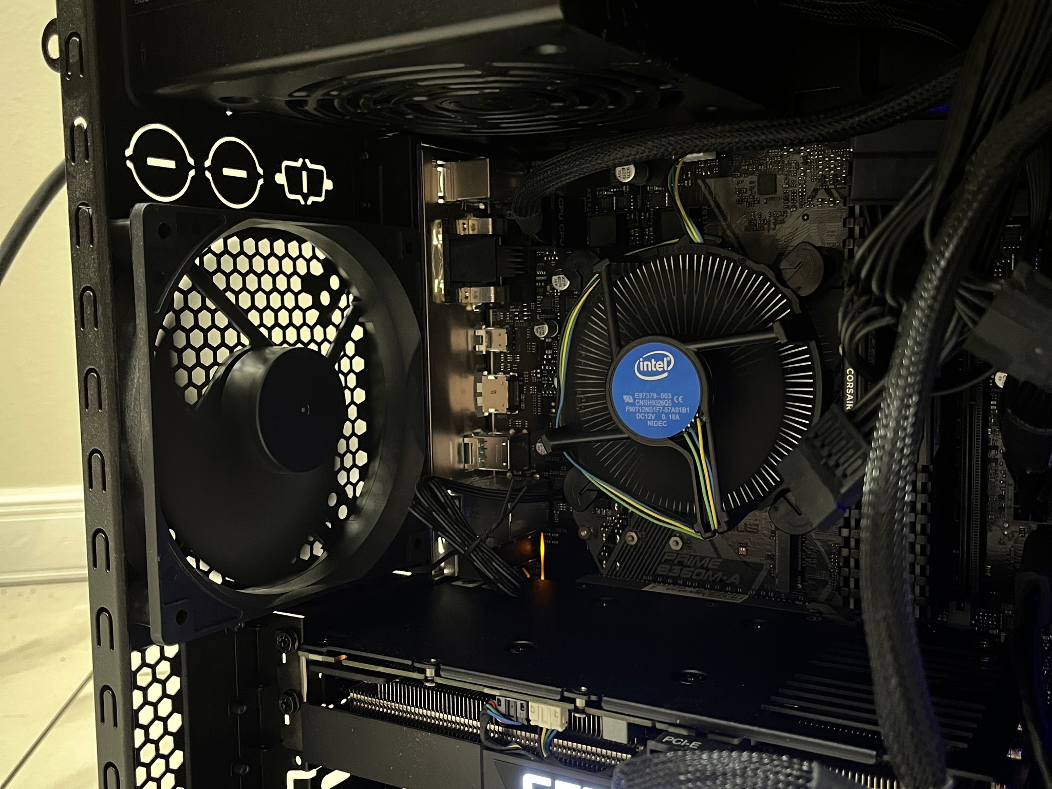 NVIDIA RTX 3060 Ti, Intel Core i5-9400f, 16GB RAM, 500GB SSD - Sleeper Gaming PC w/ Wi-Fi & BT