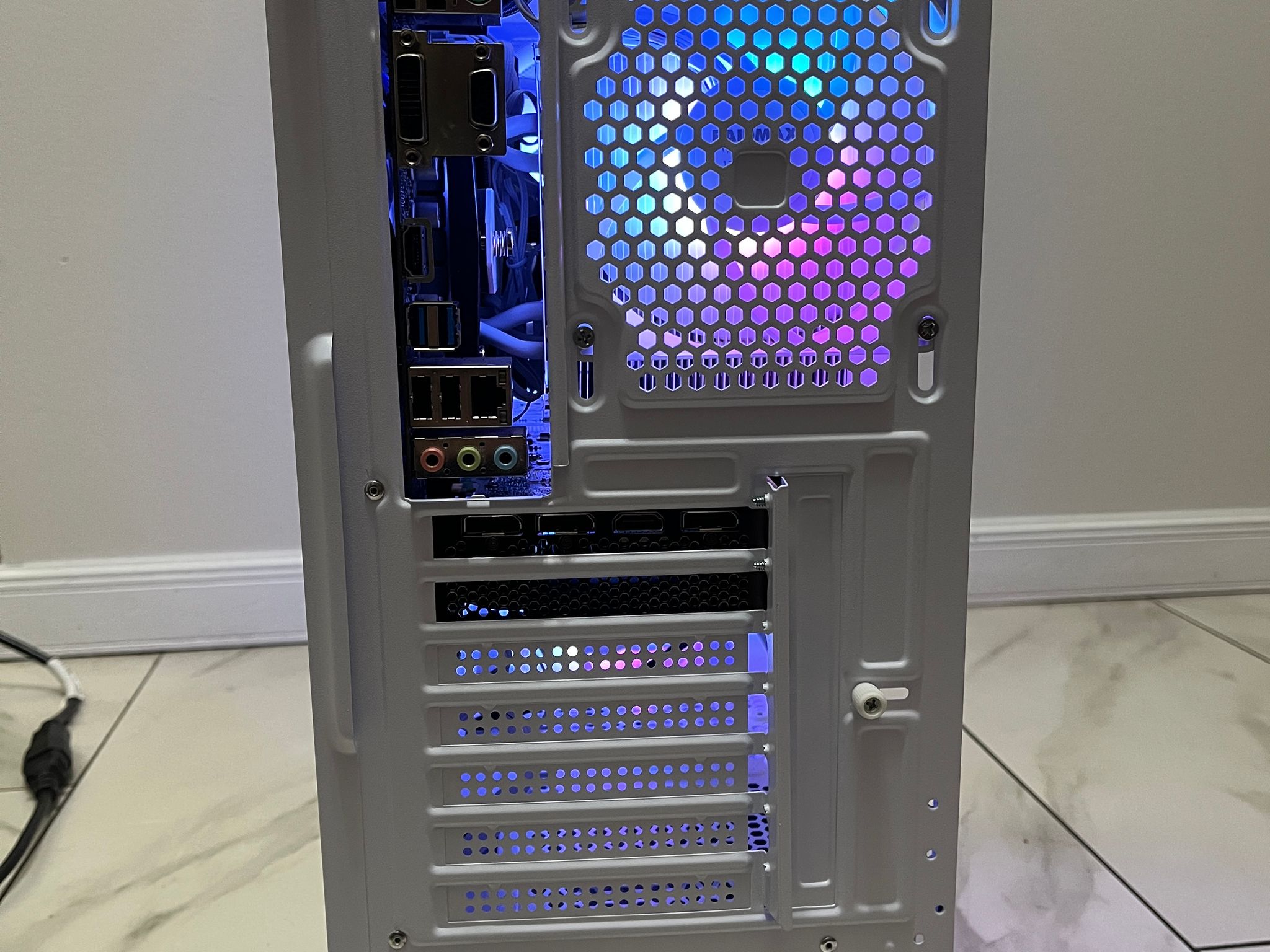 NVIDIA RTX 2070 Super, Intel Core i7-9700t, 16GB RAM, 512 GB SSD, High FPS Gaming PC w/ Wi-Fi & BT