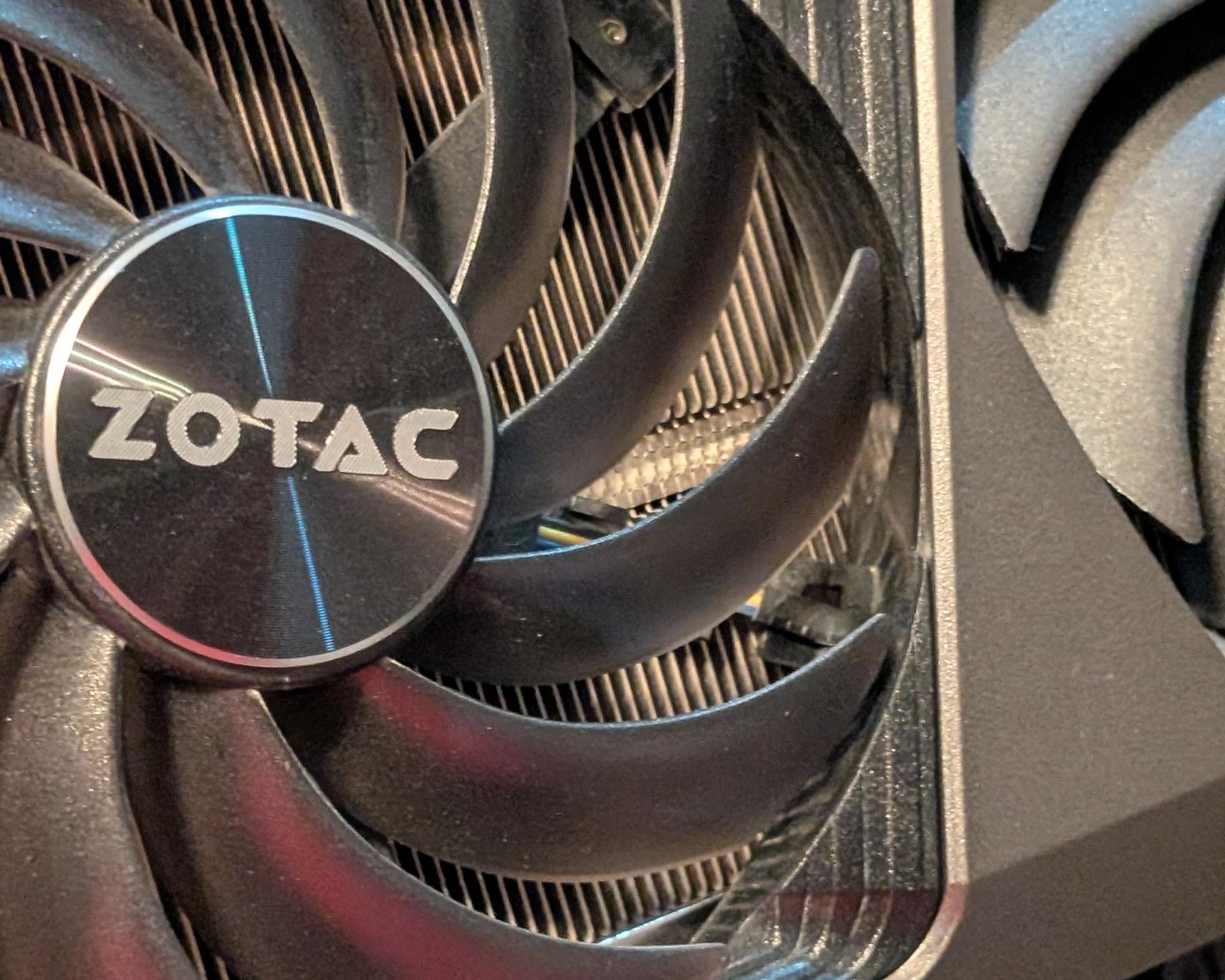 ZOTAC GeForce RTX 3090 Ti AMP Extreme Holo