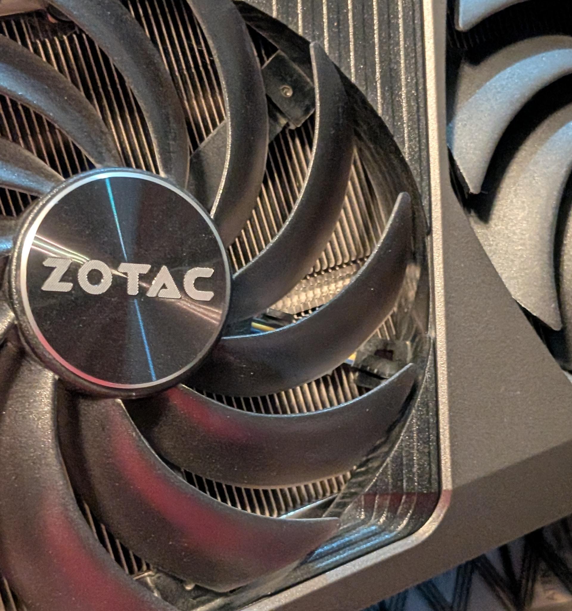 ZOTAC GeForce RTX 3090 Ti AMP Extreme Holo