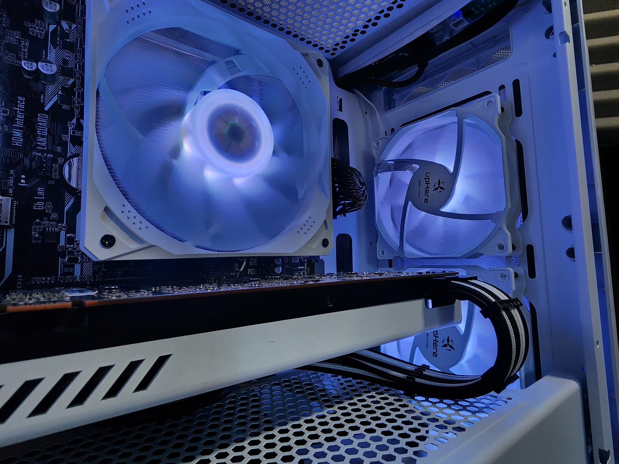 🥶🤍🥶 Zotac GTX 1080Ti // AMD Ryzen 3 3300X // Gloway 16GB 3200MHz