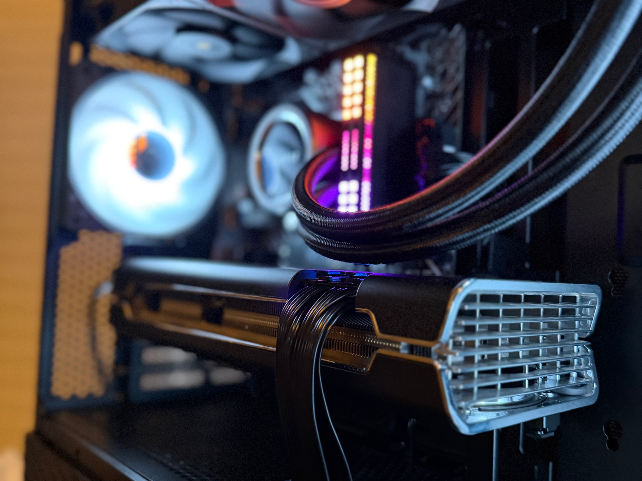 🔥 New i5-12600K | RX 5700 XT | 16GB DDR4 | 500GB NVME M.2 Gen4 | RGB Gaming PC