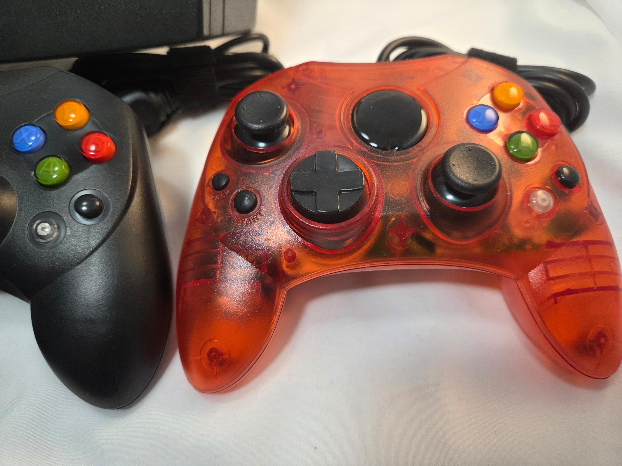 Modded Original XBOX w/ 4 Controllers and HDMI Adapter