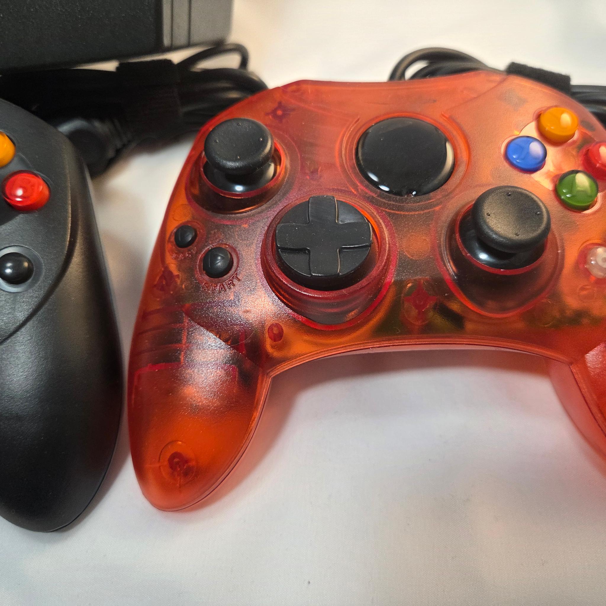 Modded Original XBOX w/ 4 Controllers and HDMI Adapter