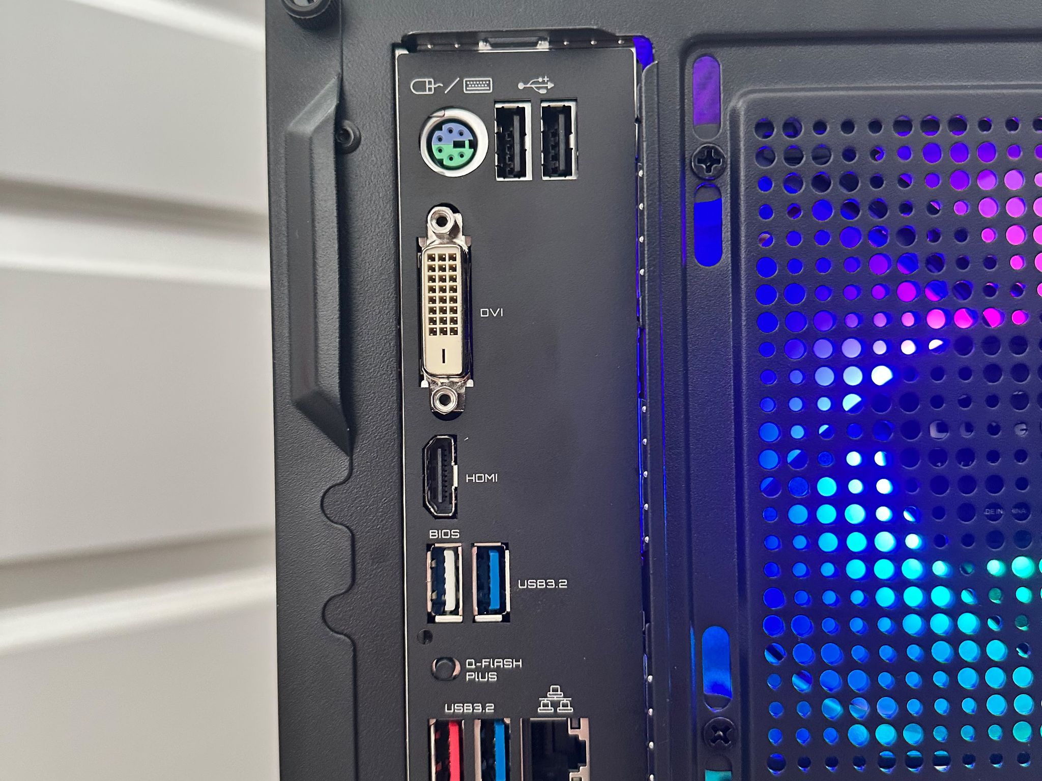 Gaming PC (Ryzen 5, 6500XT, 16GB Ram, 1TB Gen4 M.2)