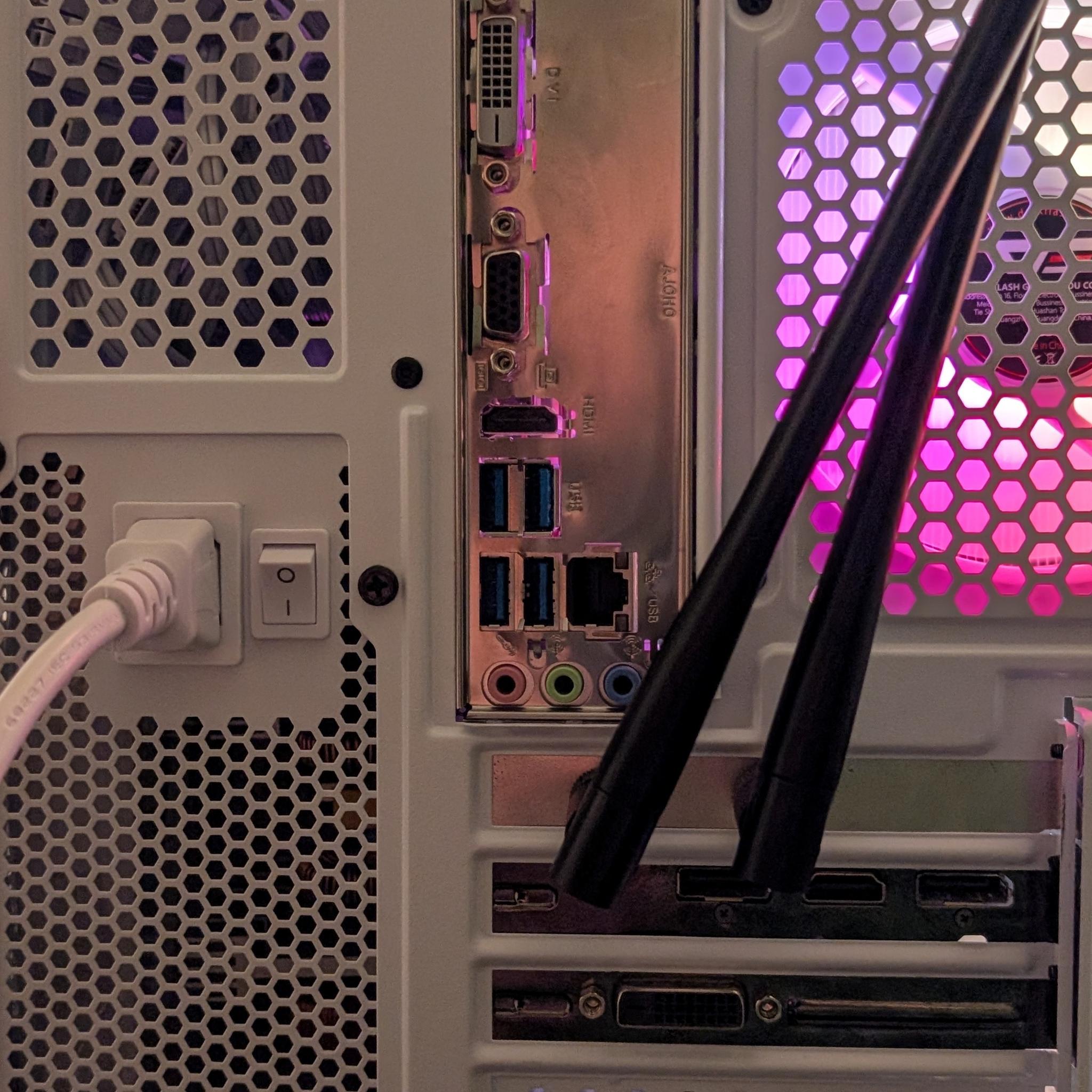 Ryzen 5 2600x | RTX 2060 - White Fish Tank Gaming PC