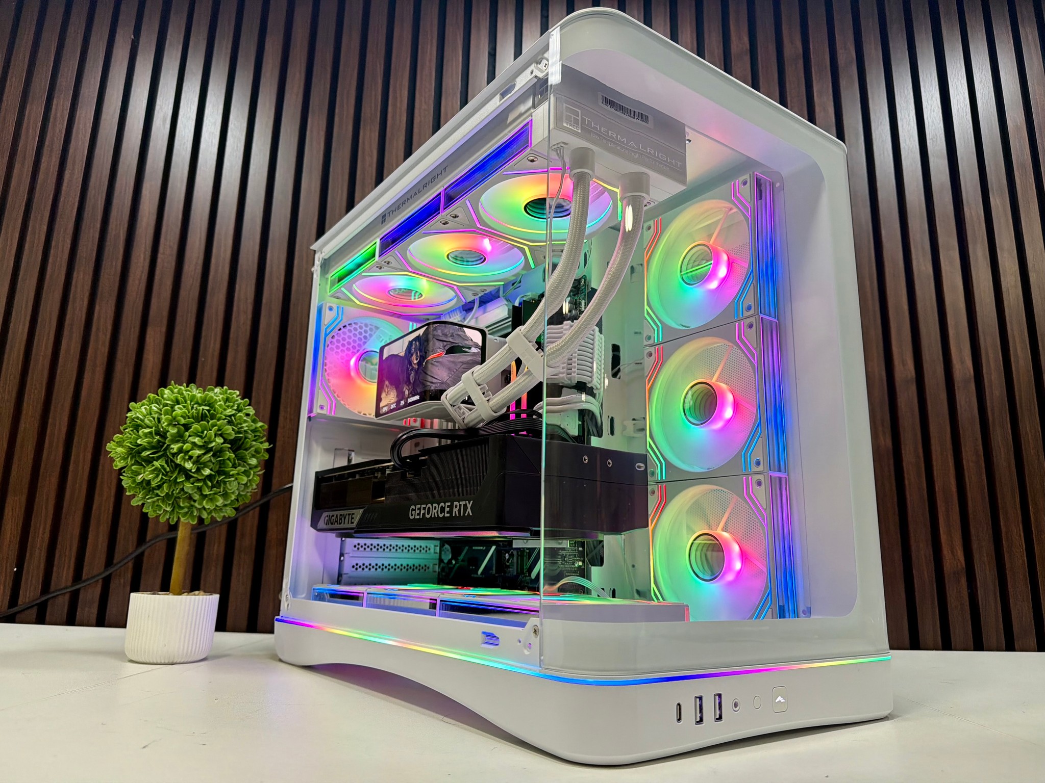 RTX 5090 | Ryzen 9950X3D | 64GB DDR5 | 4TB M.2 | 1200 Watt Gold PSU | LCD AIO