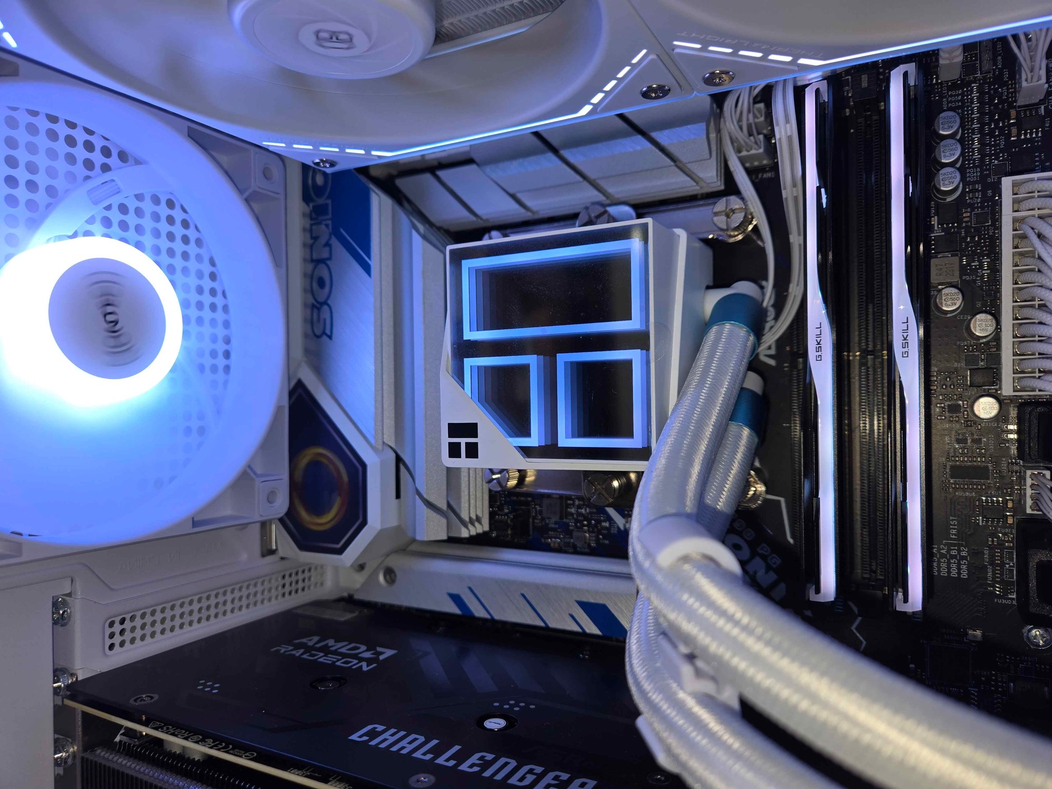 Radeon Unleashed: 9070XT, 64GB DDR5, 14900KF, 2TB Gen4 NVME