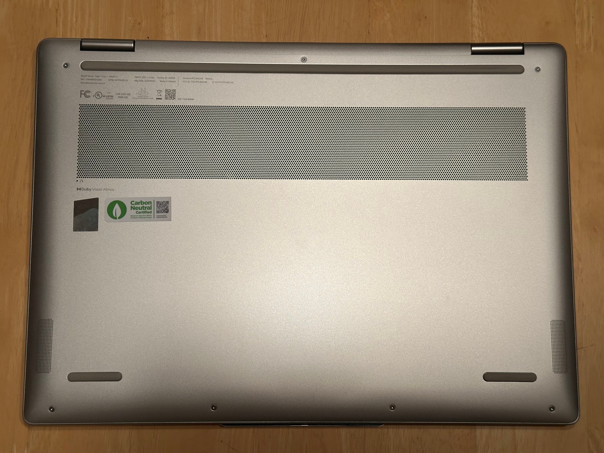 New Lenovo Yoga OLED 16" 7a 2-in-1 Touchscreen Laptop - AMD Ryzen AI 7 445 - 24G RAM - 512GB SSD