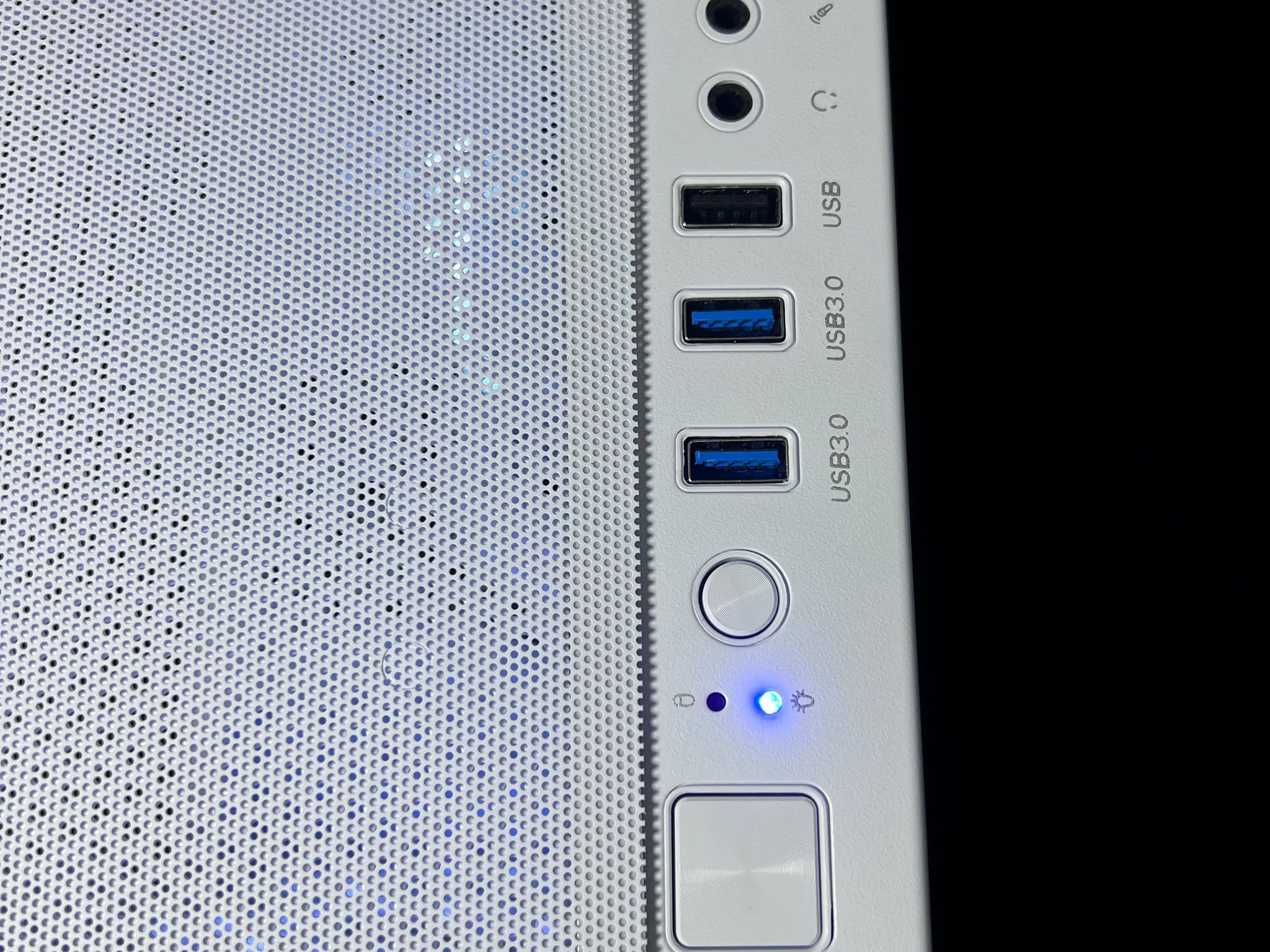 ⬜ RTX 3070 | Ryzen 5 5600 | Custom White PC ⬜