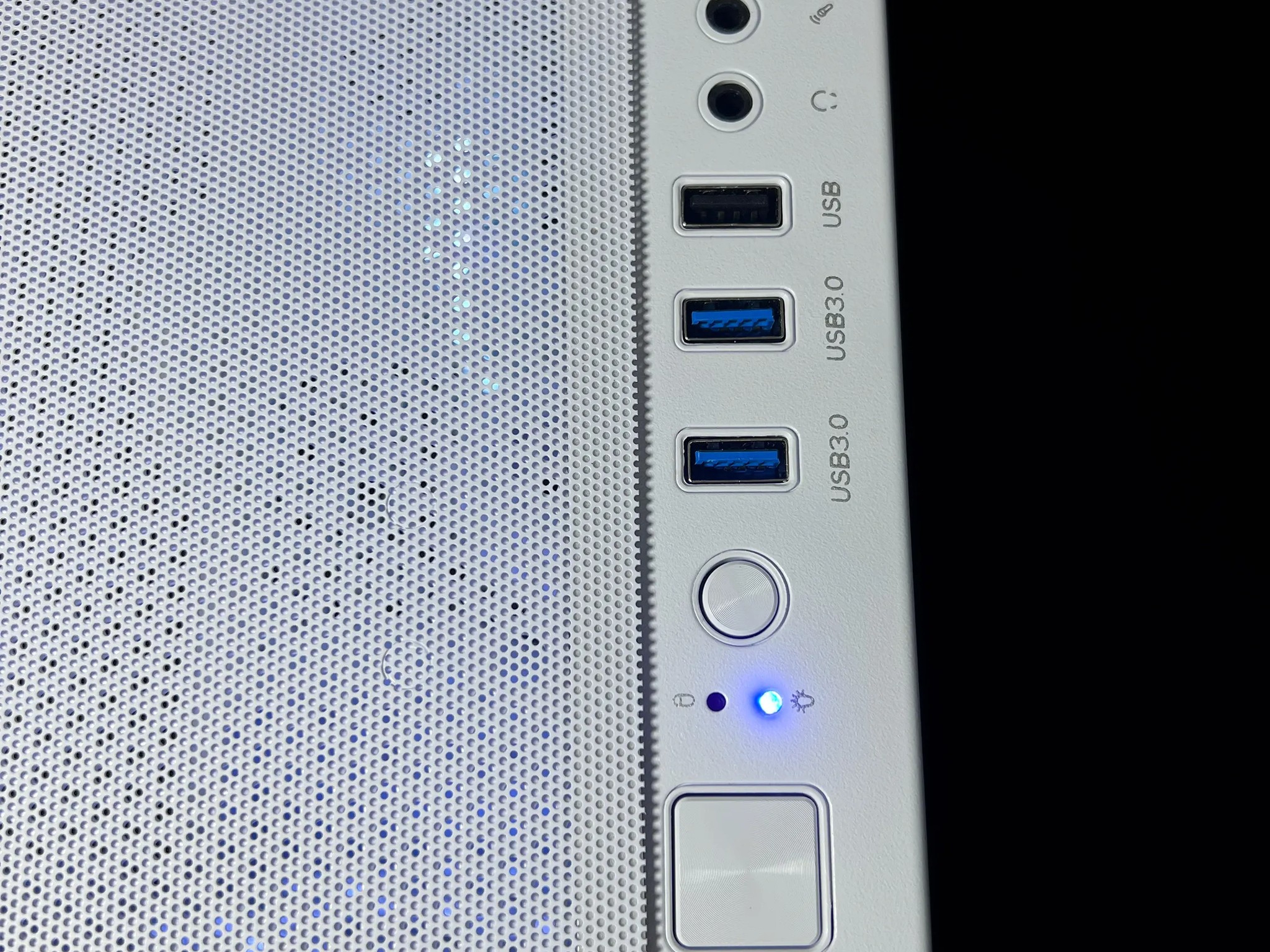 ⬜ RTX 3070 | Ryzen 5 5600 | Custom White PC ⬜