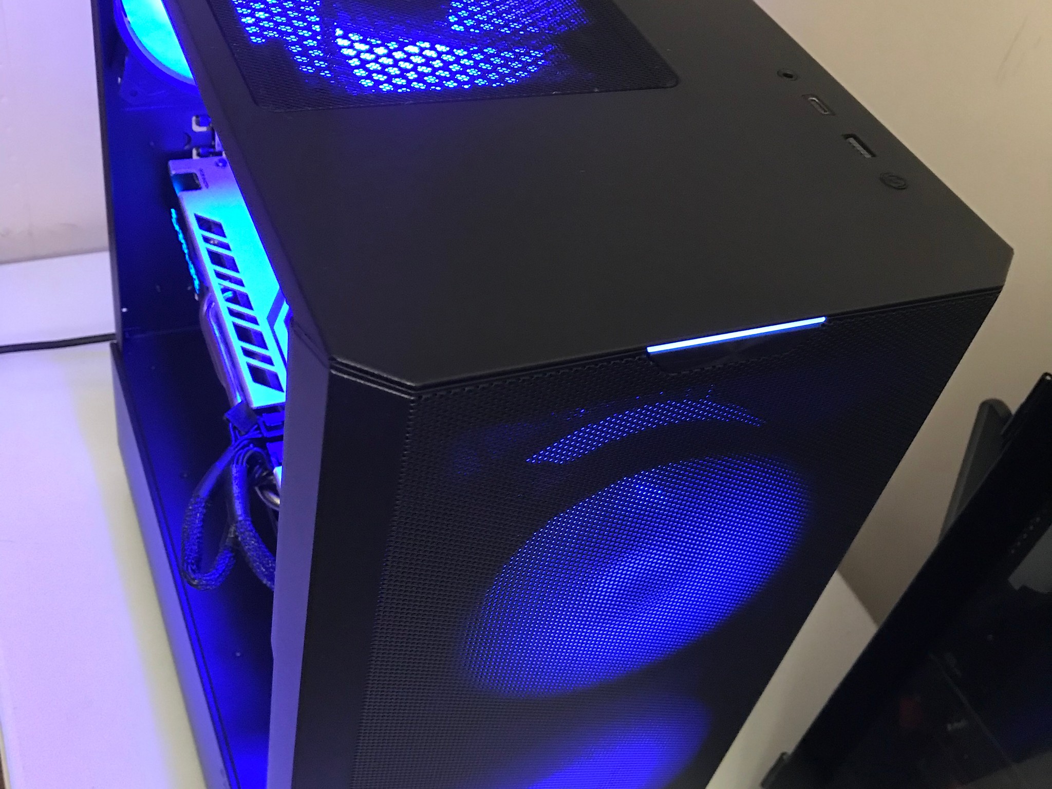 Blue OG OC Xeon RX570