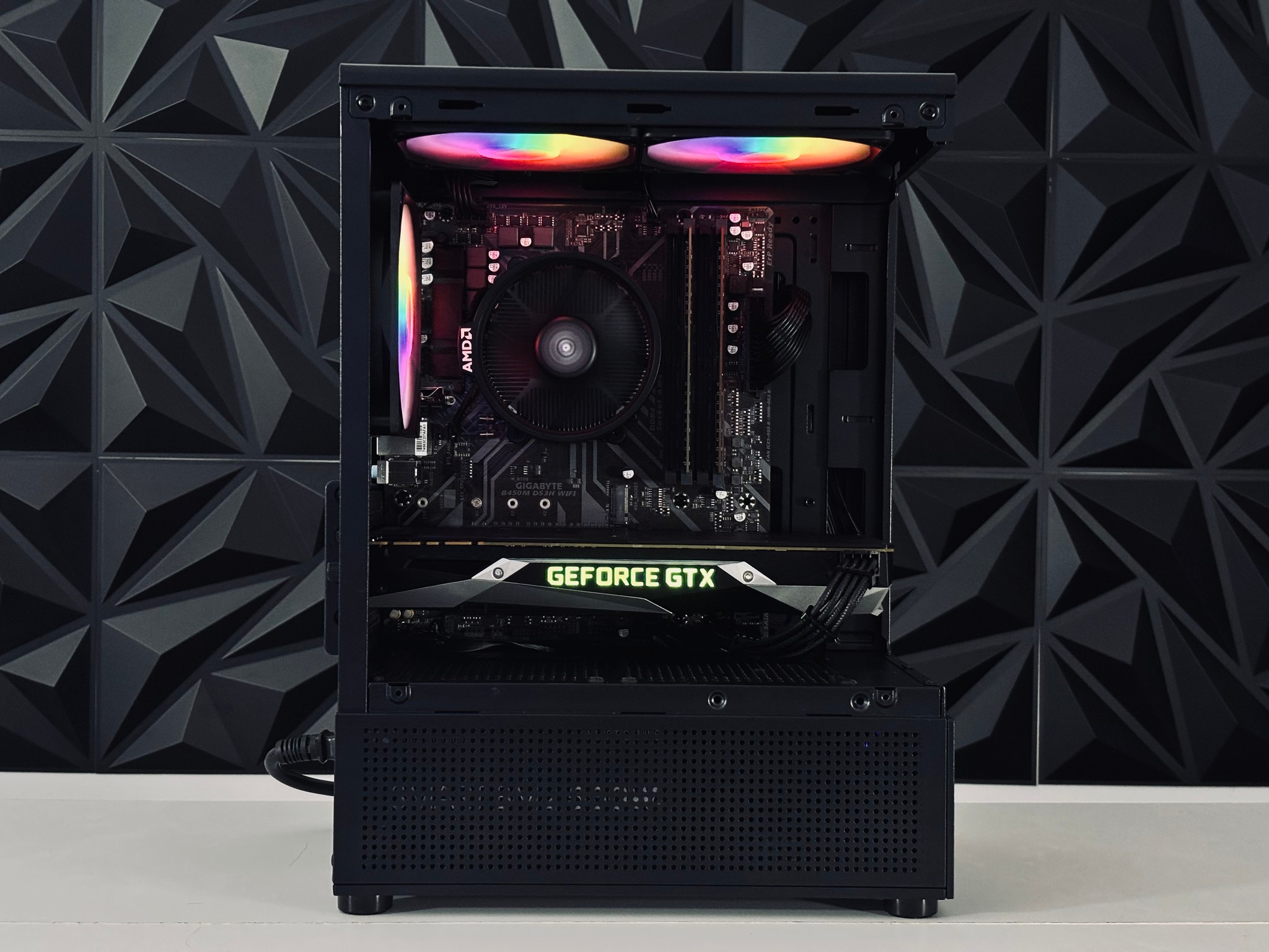 💜☂️🖤 Black Gaming PC - GTX 1070 / Ryzen 7 2700 / 16GB Ram / 1TB HDD / WIFI + BT 💜☂️🖤