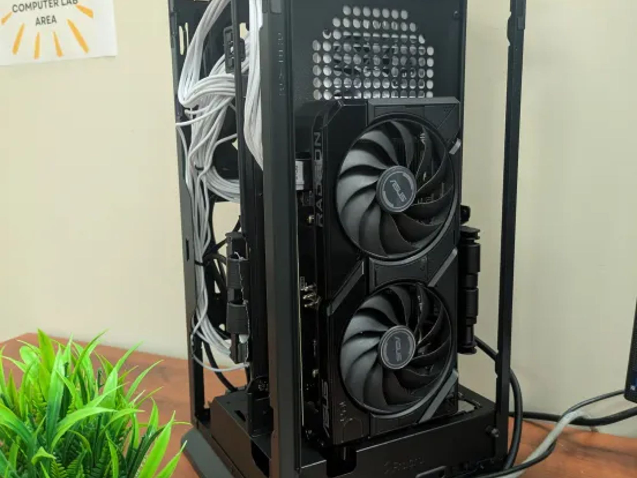 Fractal Mood Gaming PC