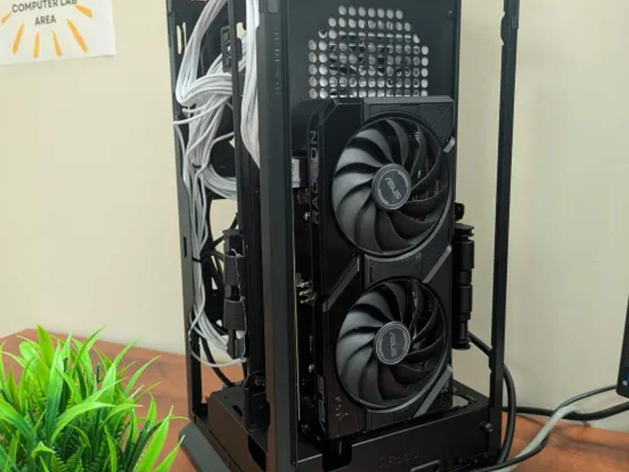 Fractal Mood Gaming PC