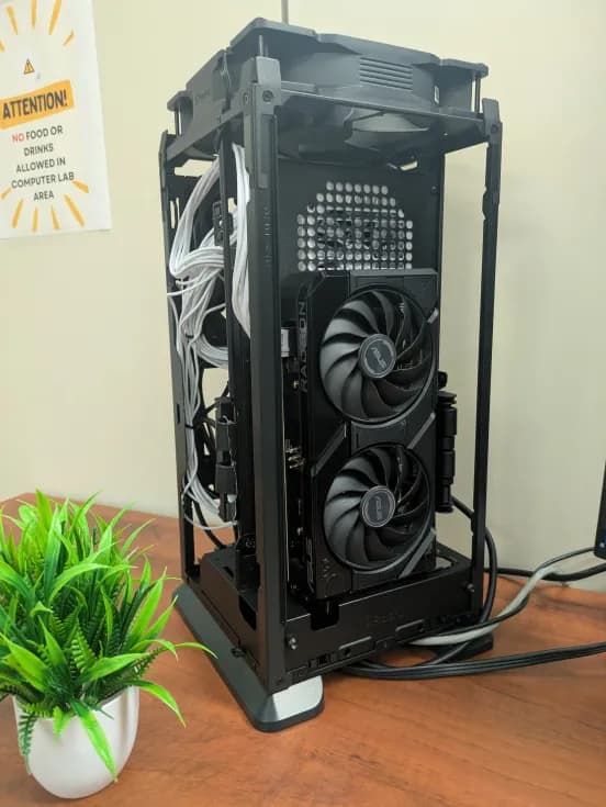 Fractal Mood Gaming PC