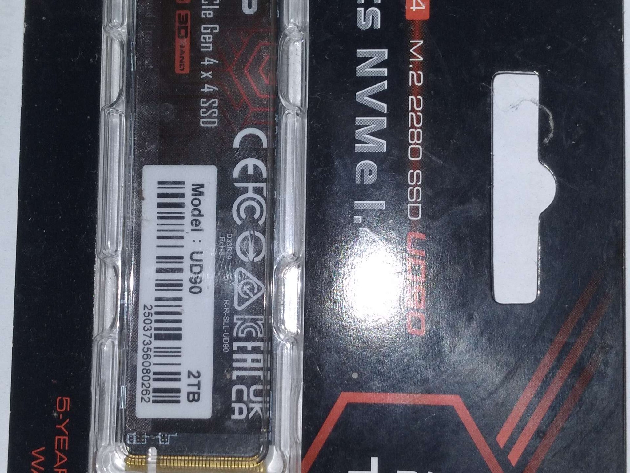 tiny but powerful ROG gaming pc