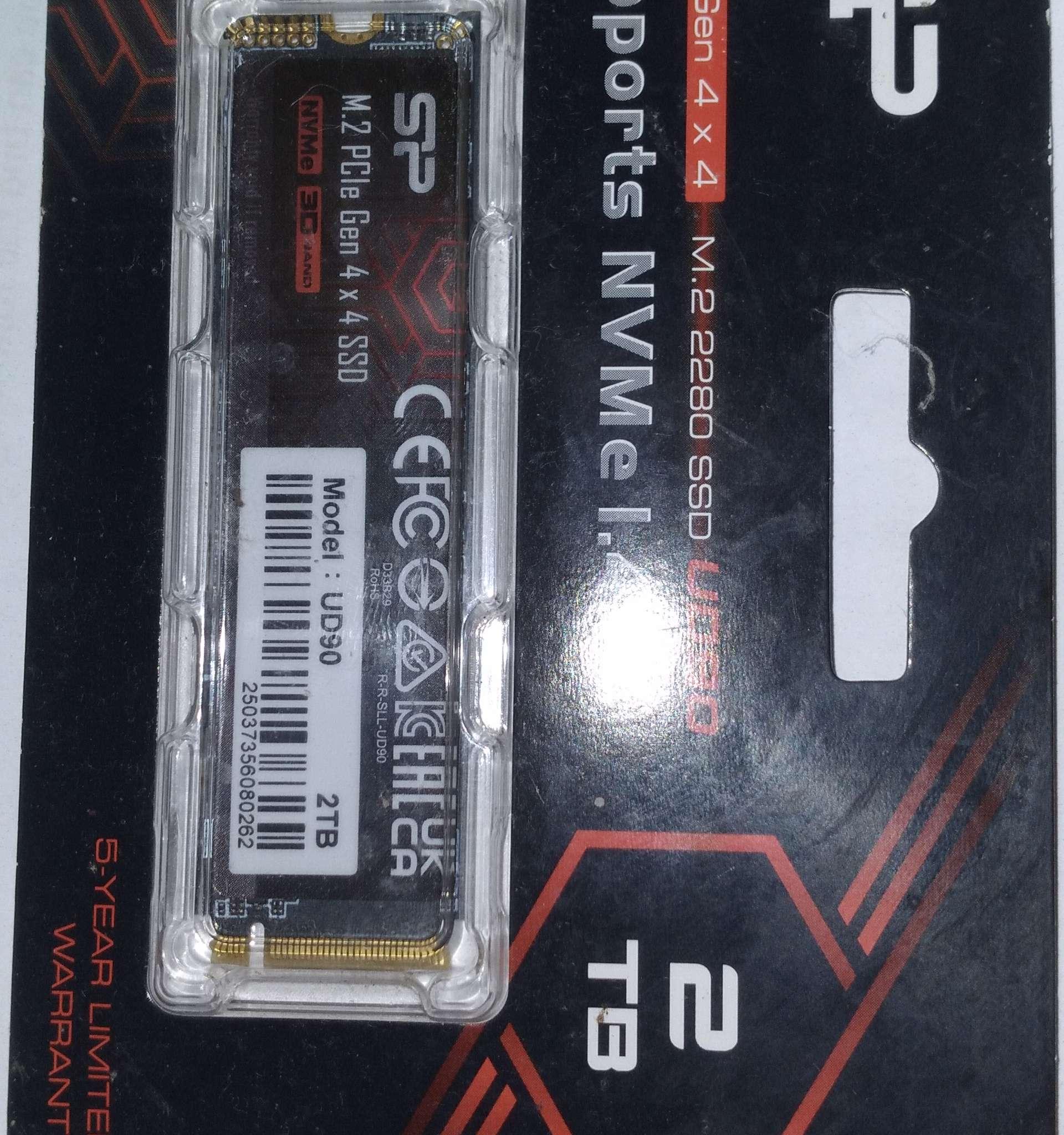 tiny but powerful ROG gaming pc