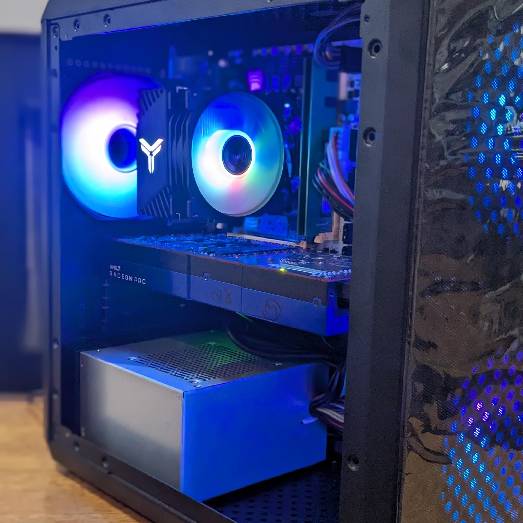 Workstation Gamer | 8 Core Xeon (same as i7), 32GB RAM, 8GB AMD W5700, 480GB SSD, Win11