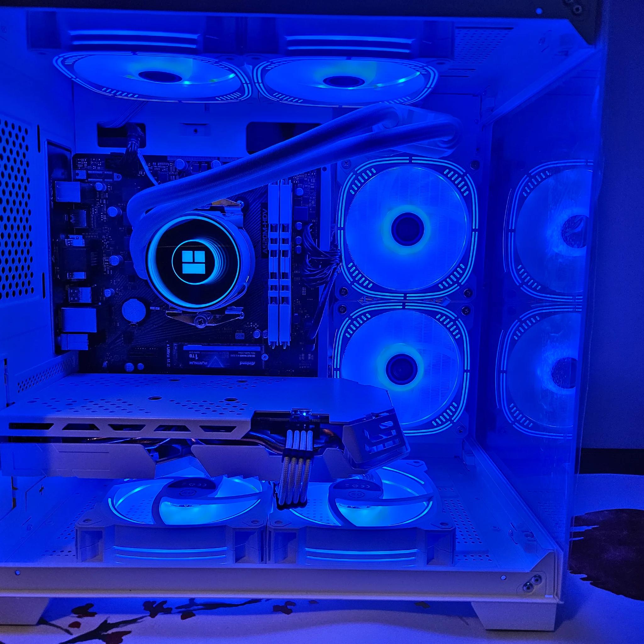 Artic Beast liquid cooled rig Ryzen 5 / 32GB RAM / 1TB SSD / RX6600
