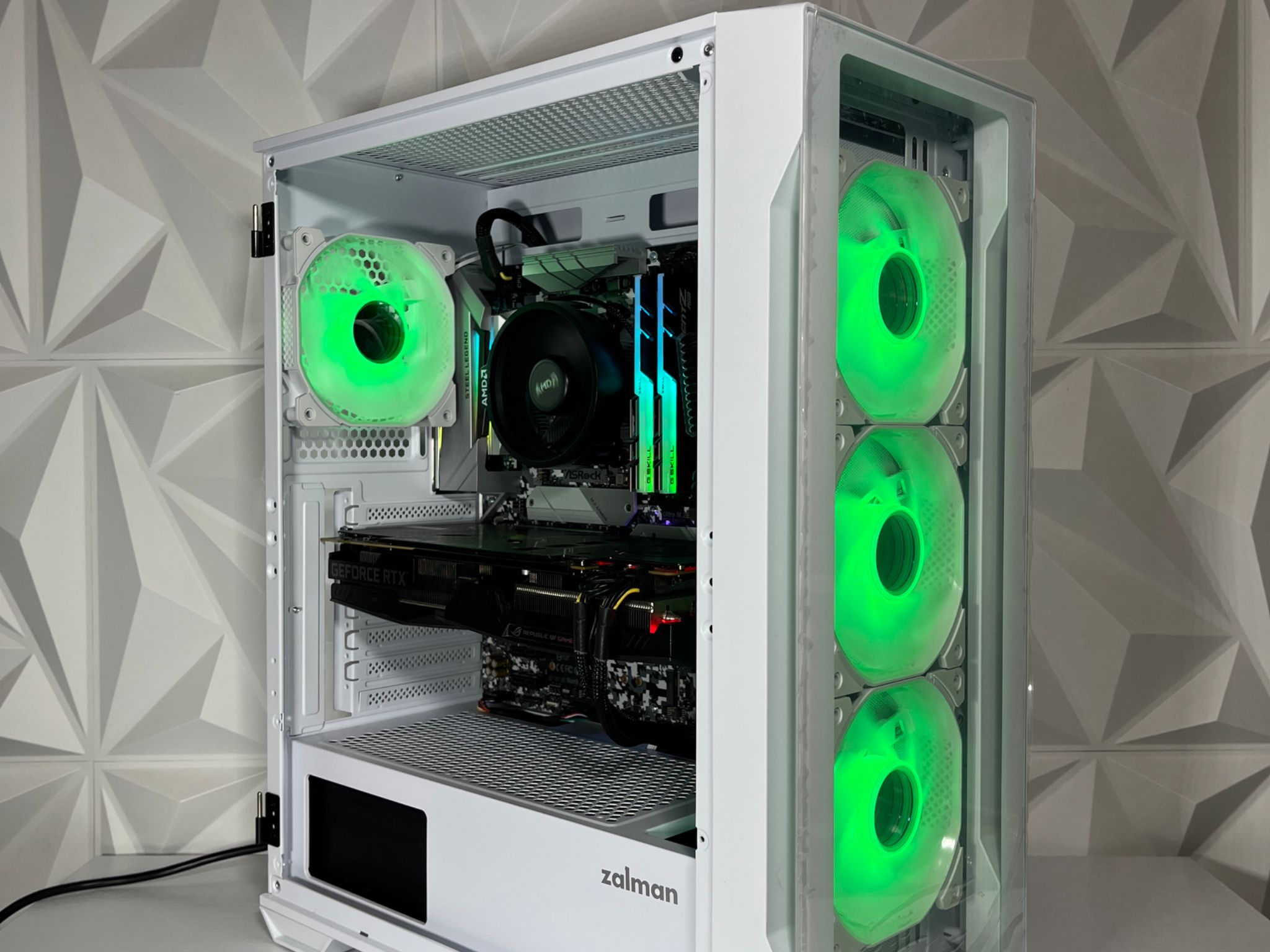 RTX 2060 6GB, Ryzen 7 2700X, 16GB RAM | White RGB Gaming Computer/PC