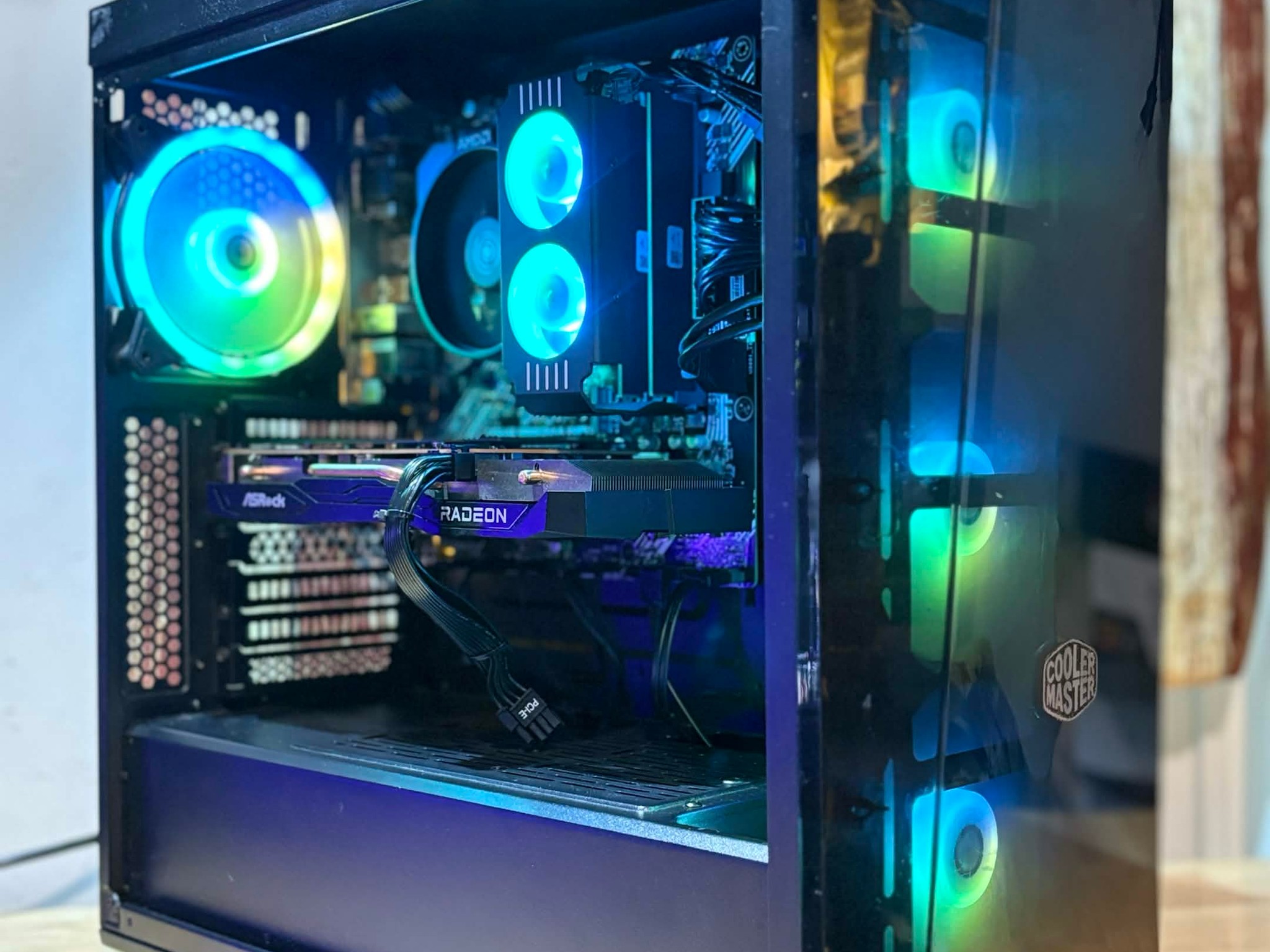 Black Cat Customs Shadowclaw | Ryzen 5 3600 | RX 6600 XT | 16GB RAM | 1.25TB Storage