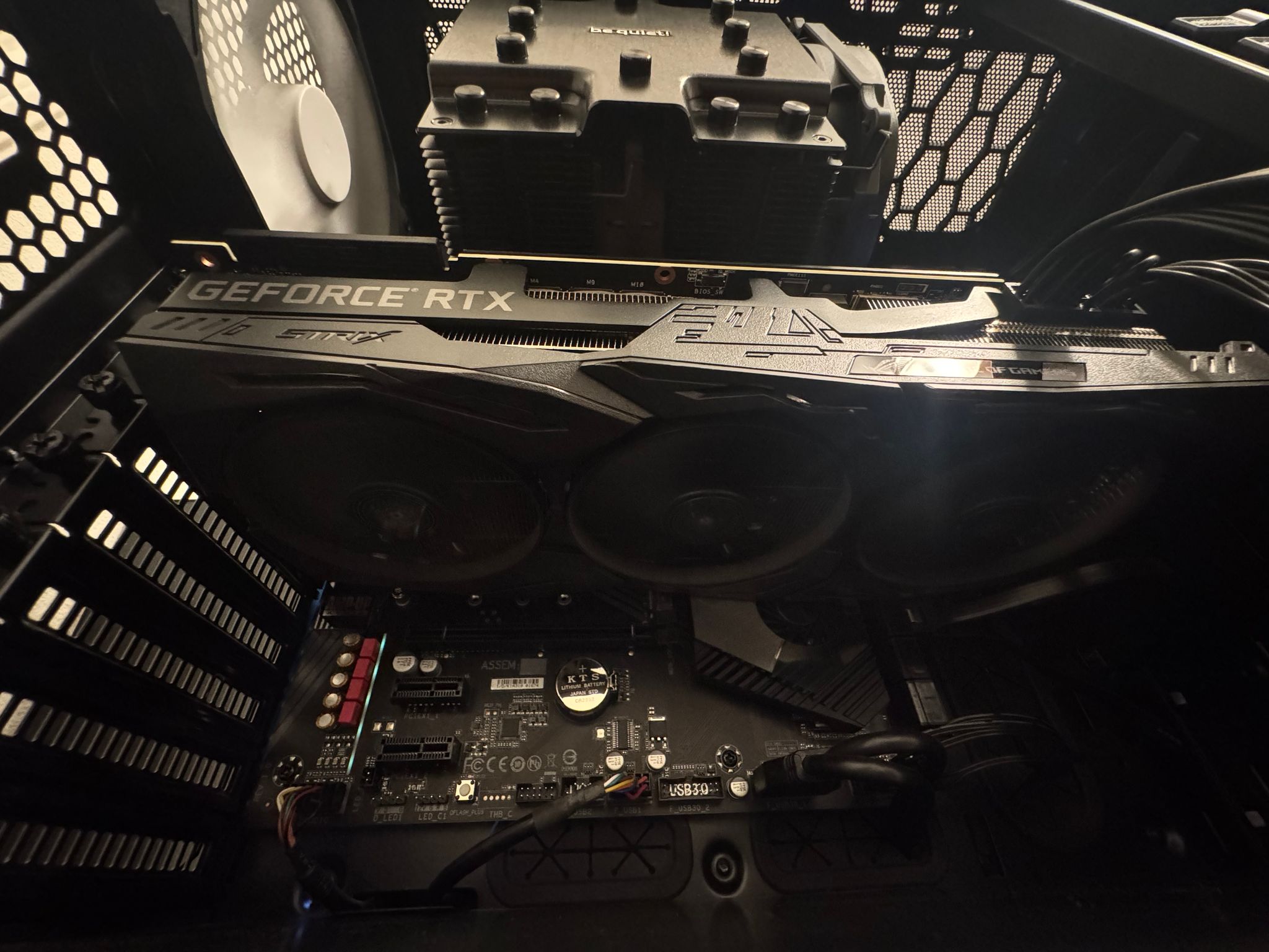 Gaming PC | RTX 2070 Super |  Ryzen 9 3900X | 32GB RAM | 1TB SSD | Razer Keyboard & Mouse