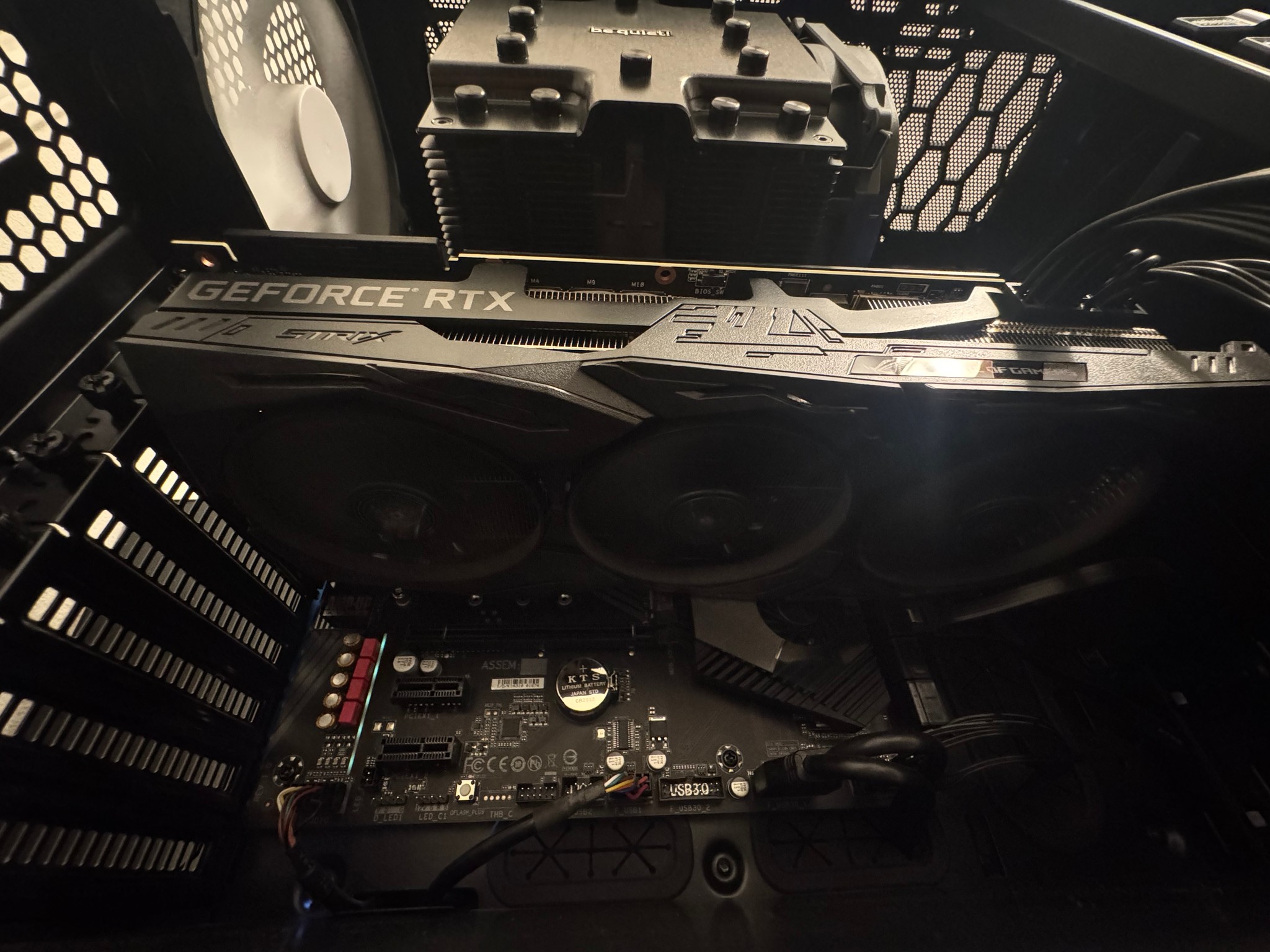 Gaming PC | RTX 2070 Super |  Ryzen 9 3900X | 32GB RAM | 1TB SSD | Razer Keyboard & Mouse