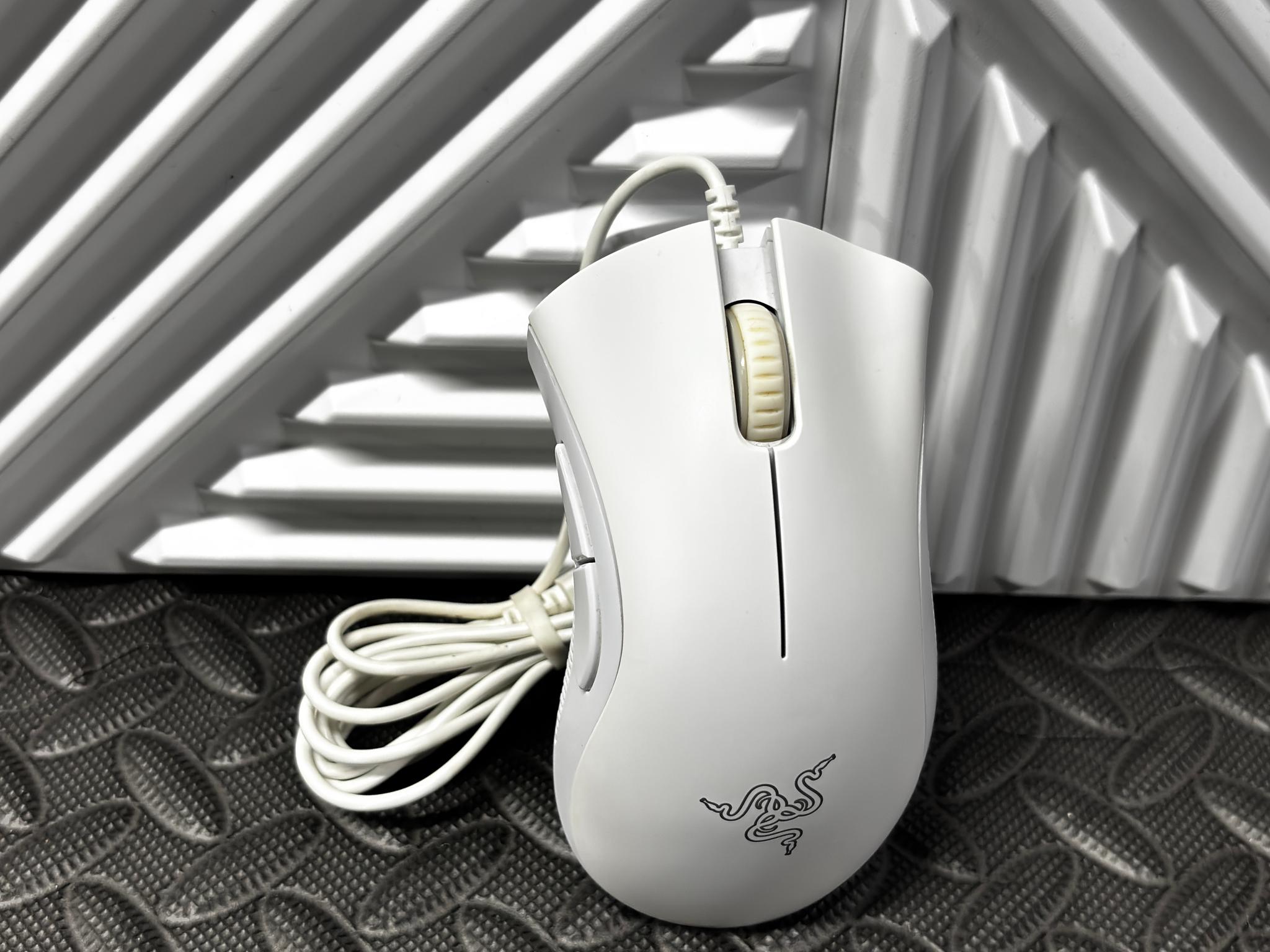 White Razer DeathAdder Essential Gaming Mouse | Wired | Tested Working