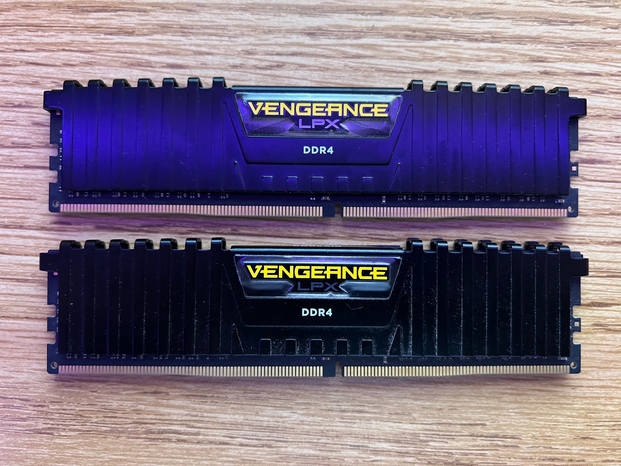 16GB (2x8GB) DDR4-3200MHz CL16 Corsair Vengeance RAM Memory