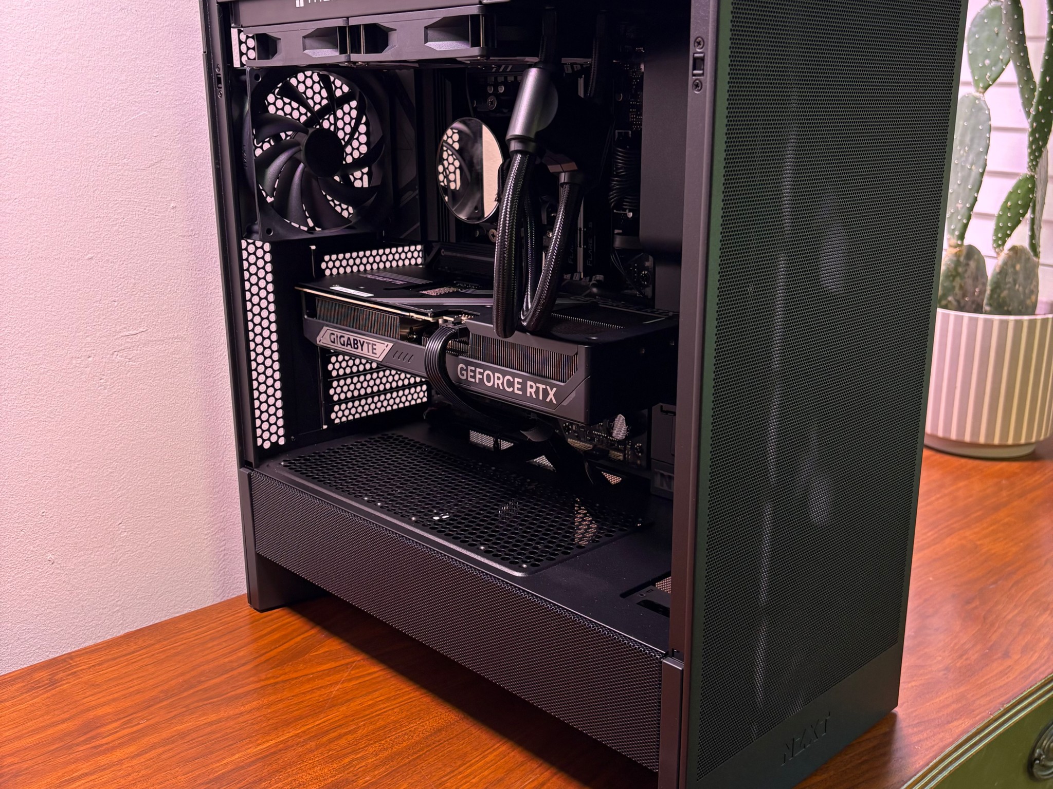 RTX 5070TI | Ryzen 7 7800X3D | 32GB DDR5 | 2 TB SSD's | 750W PSU | 240MM AIO | NZXT Case