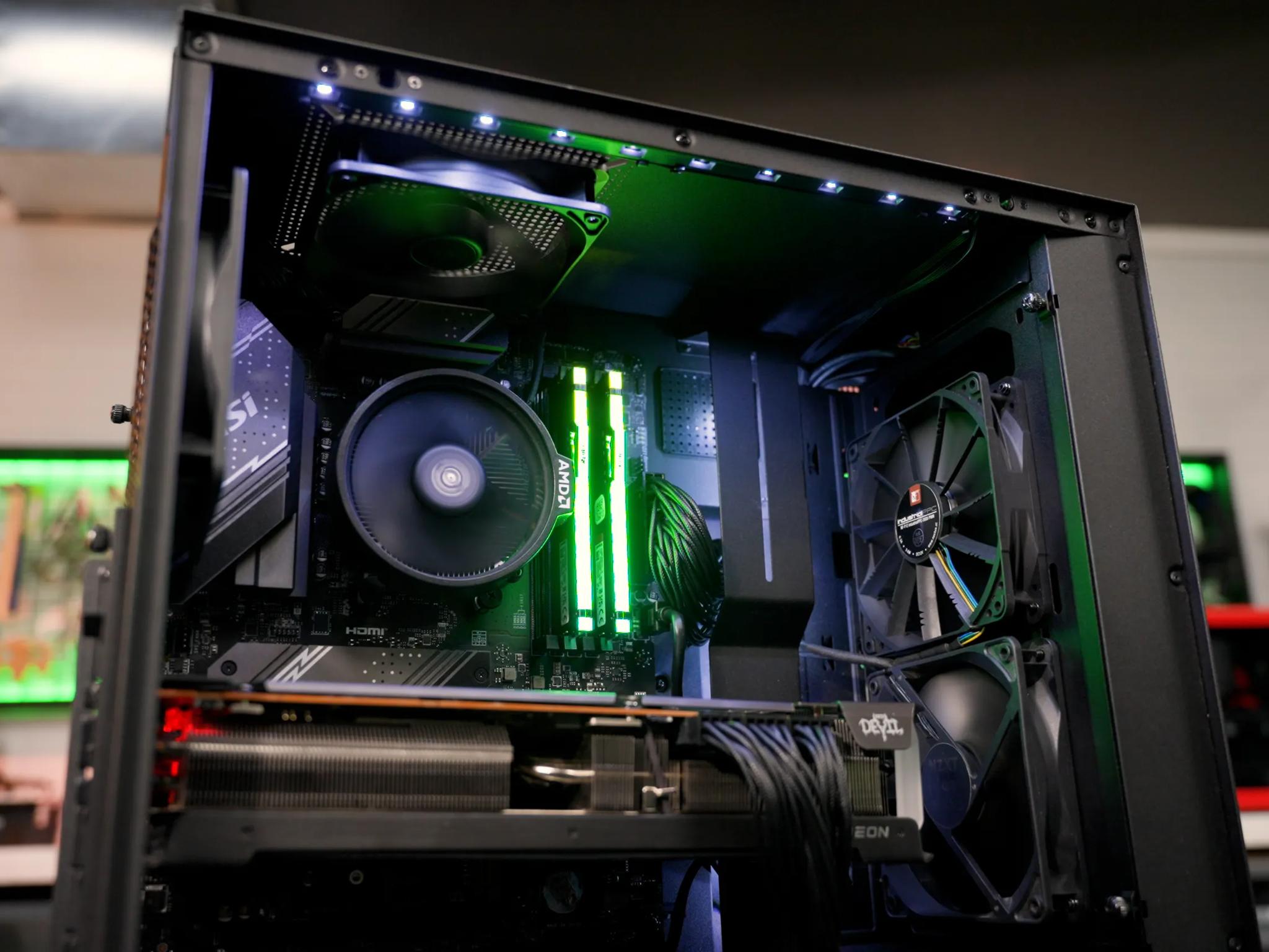 Nerd on a Budget | LTT PC Challenge Build – Ryzen 5 7600 + RX 6950 XT