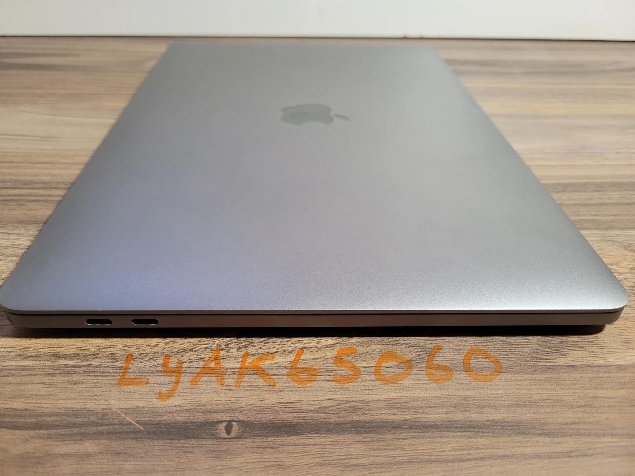 Apple Macbook Pro Laptop 2020 13-inch - 512GB - M1 Cpu - 8Gb ram
