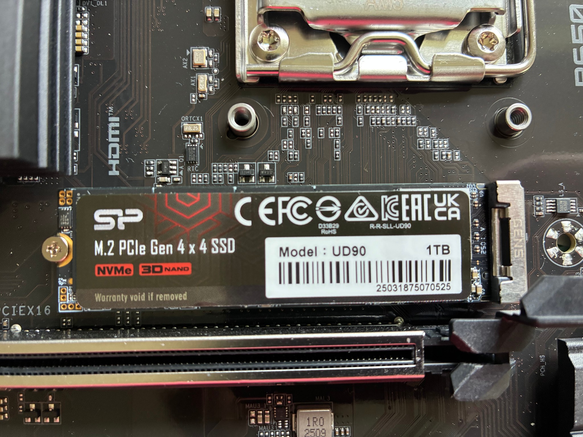 9700X | B650 | 32 GB DDR5 6000 | 1 TB SSD | Windows 11 Pro