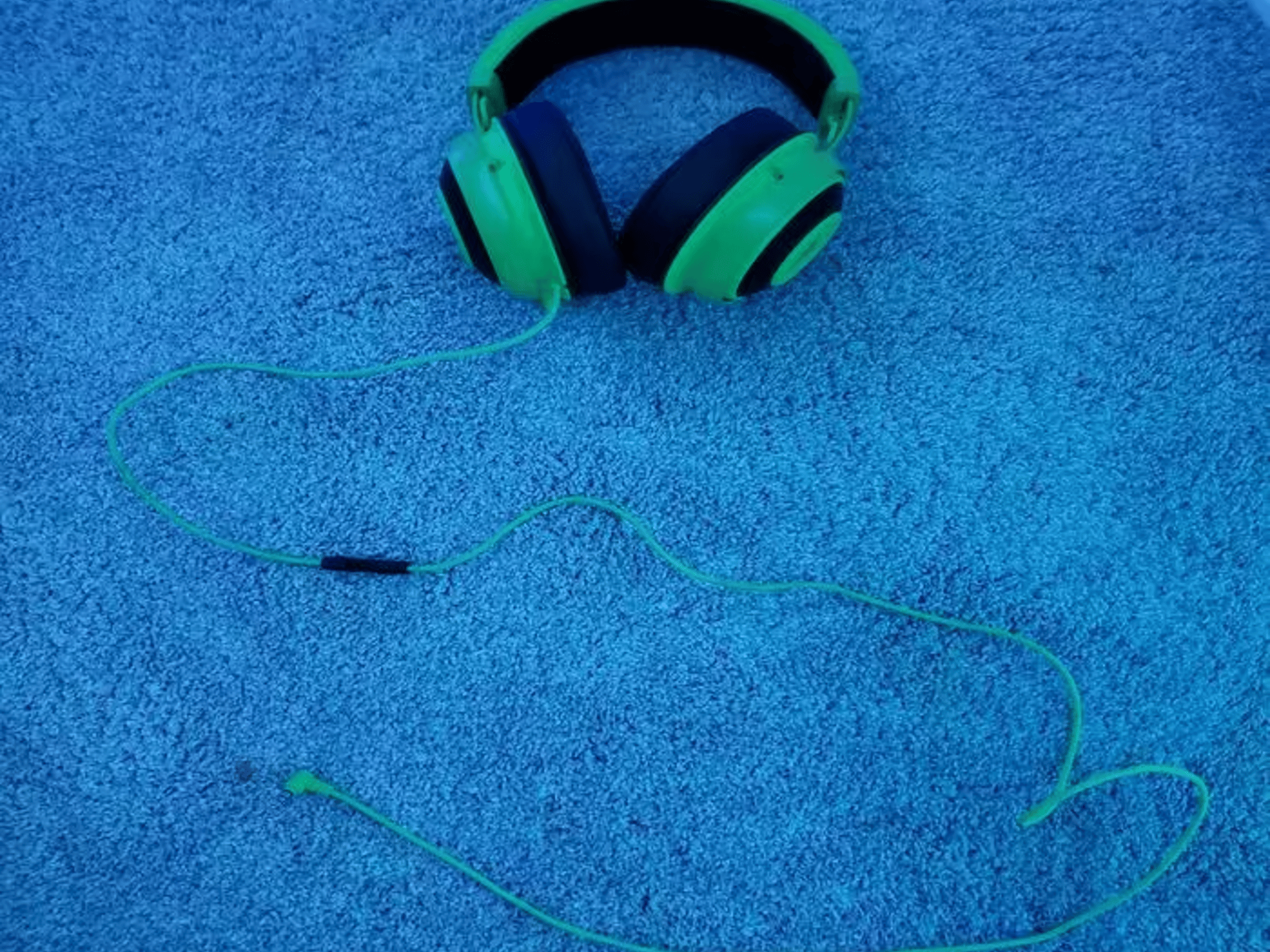 Razer Kraken Multi-Platform Wired Gaming Headset/headphones 