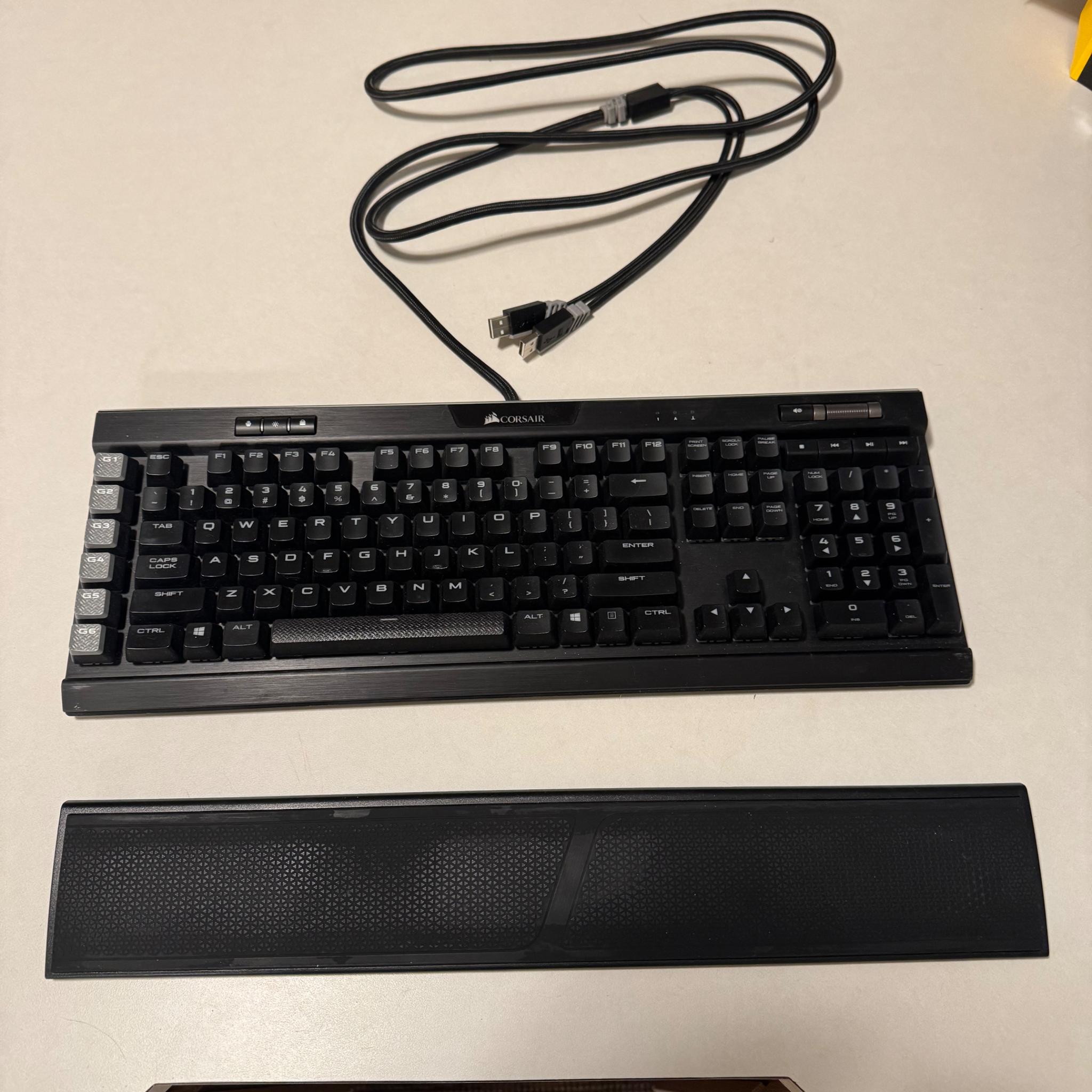 Corsair K95 Platinum RGB Mechanical Keyboard