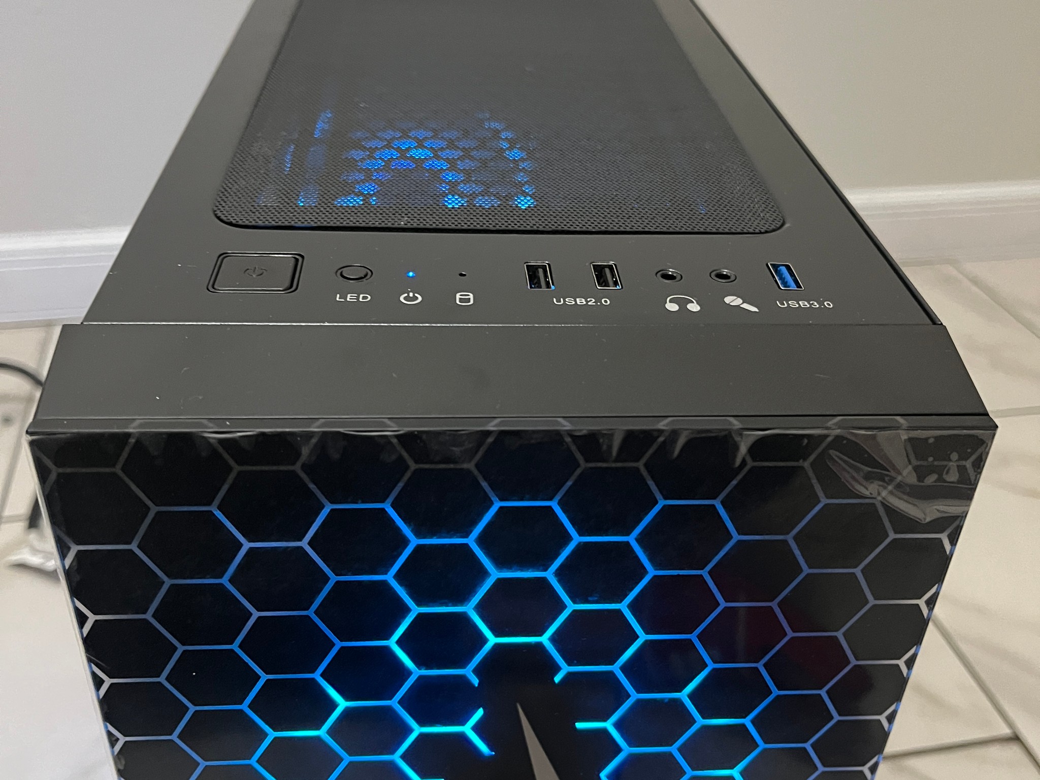 Super Budget Gaming PC - Intel i7-4790, AMD R7 360 2GB, 16GB RAM, 1.1TB Storage, w/ Wi-Fi, BT & RGB
