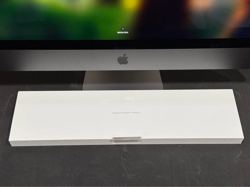 Apple iMac Pro 27" Intel Xeon W 10-Core - 32GB Memory - 1TB SSD - Radeon Pro Vega 56 w/ AppleCare+