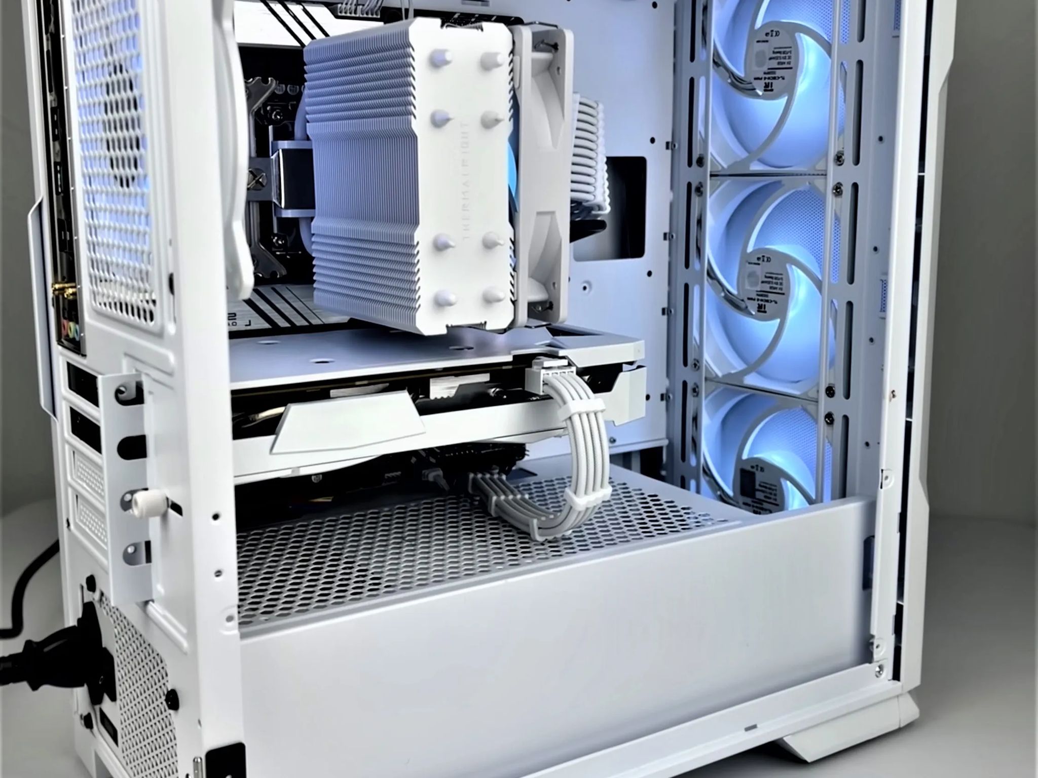 Intel i5-12400 | RTX 3060 | White Theme Mid-range Gaming PC Build