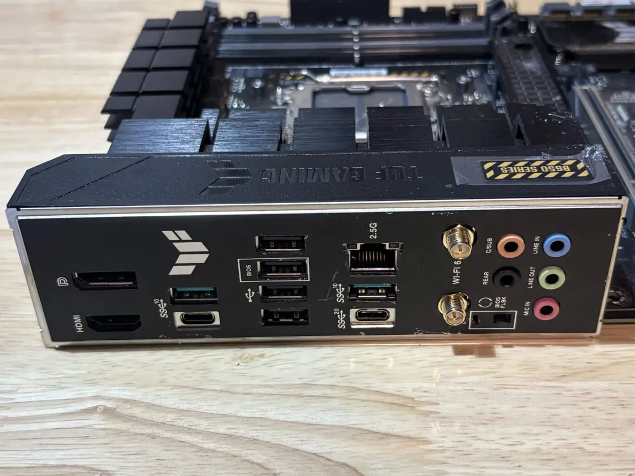 FP/NW ASUS TUF GAMING B650-PLUS WIFI