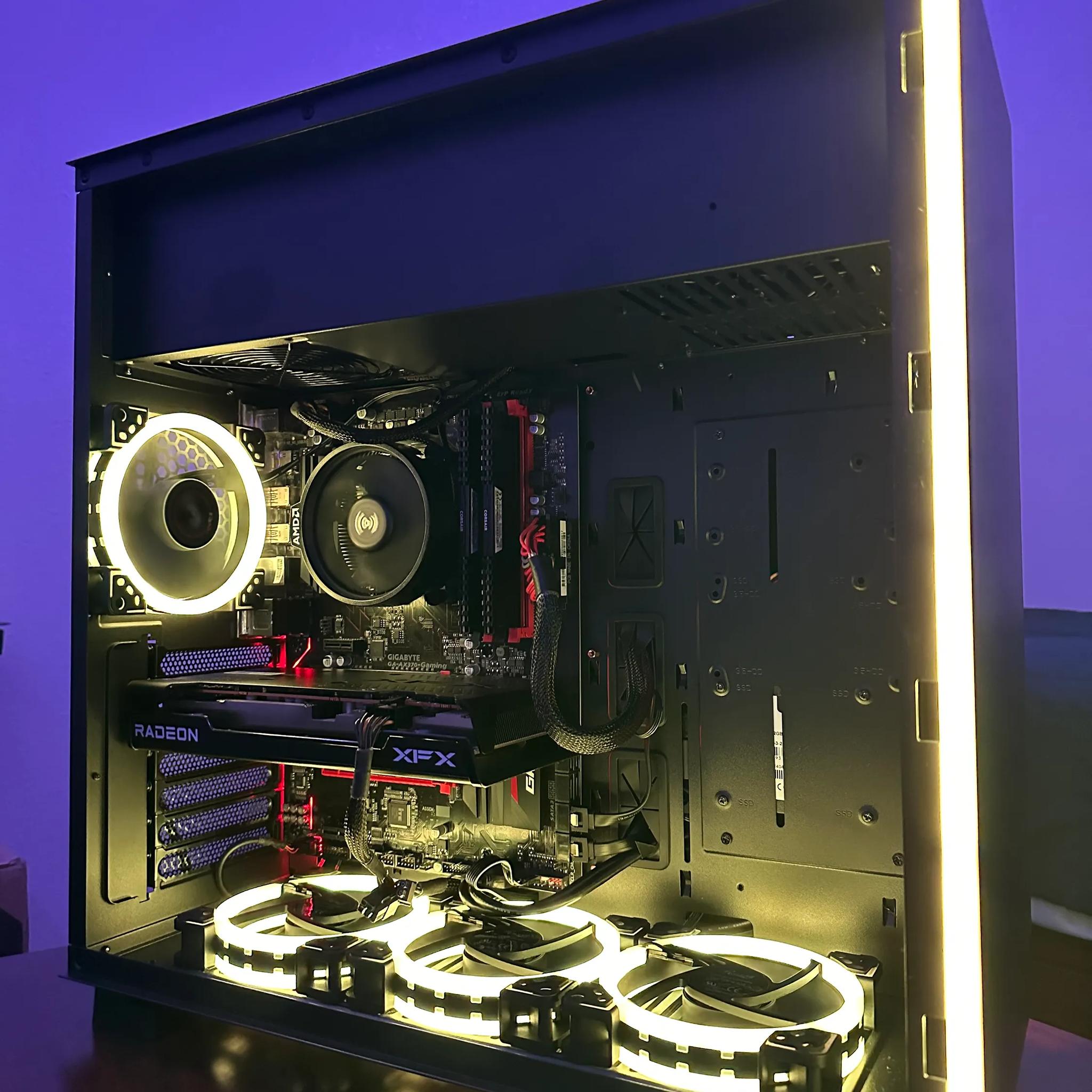 Ryzen 7 1700x / Rx 6600xt 8gb / 16gb DDr4 3000mhz Ram Custom Gaming PC