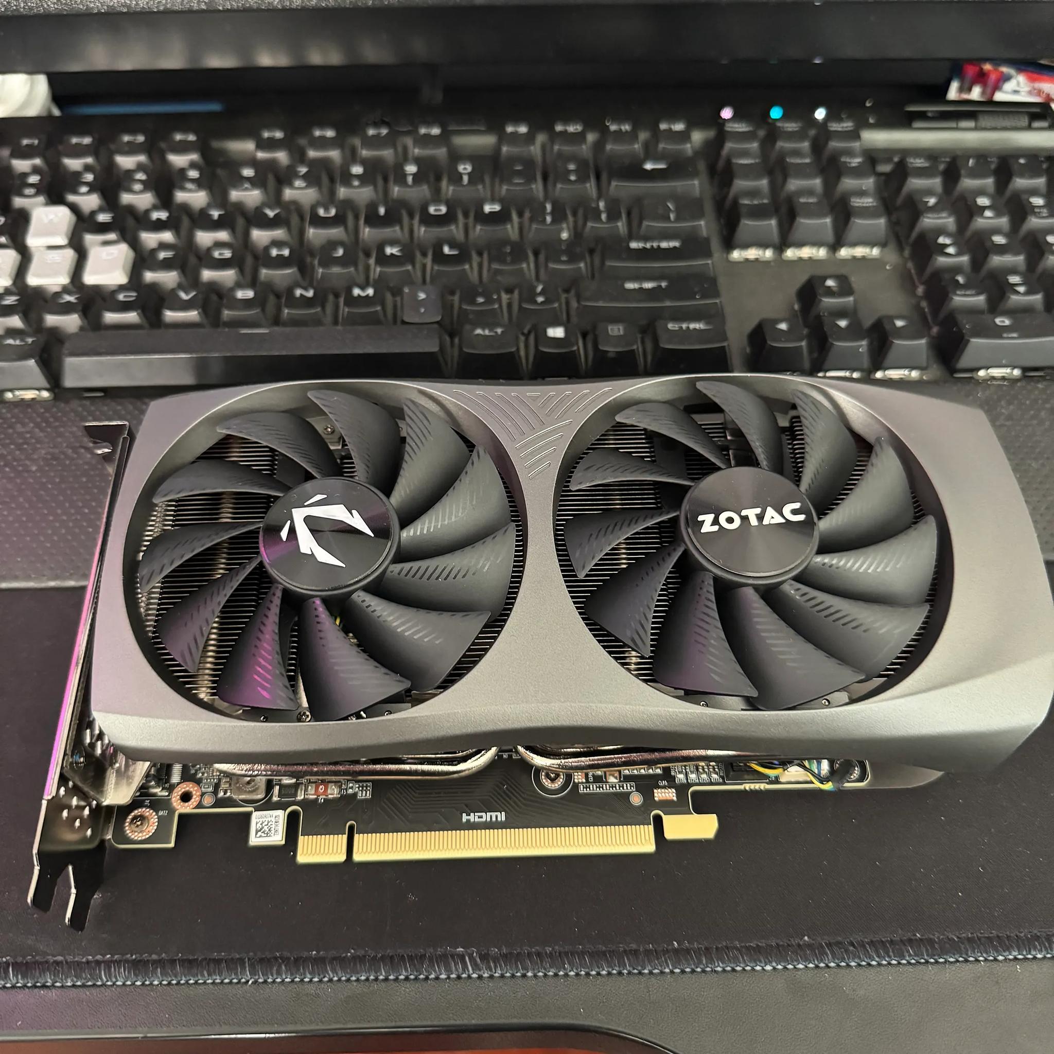 ZOTAC Gaming GeForce RTX 4070 Twin Edge OC DLSS 3 12GB GDDR6