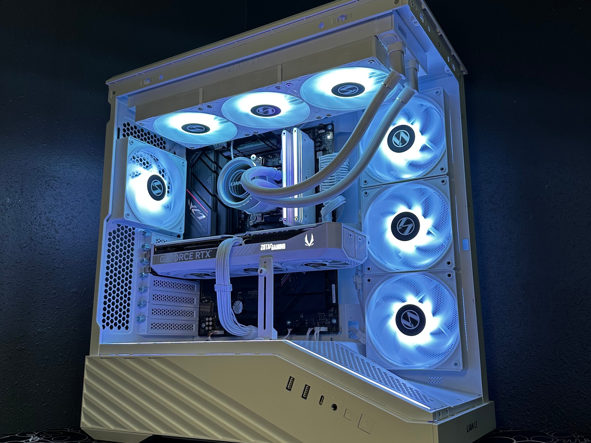 RTX 5070 Gaming PC | Ryzen 9 7900X | 48GB DDR5 | 2TB | RGB | WIFI | WHITE