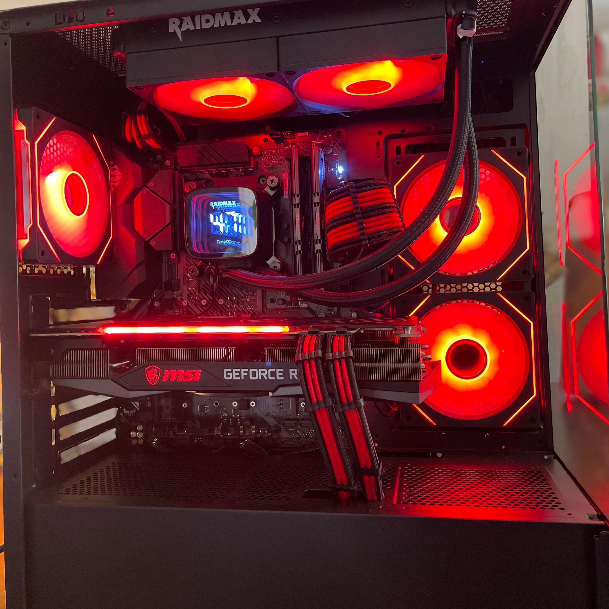 Gaming PC / | GEFORCE 3070 | Ryzen 5 | 32GB RAM | WINDOWS 11 pro | WiFi and Bluetooth