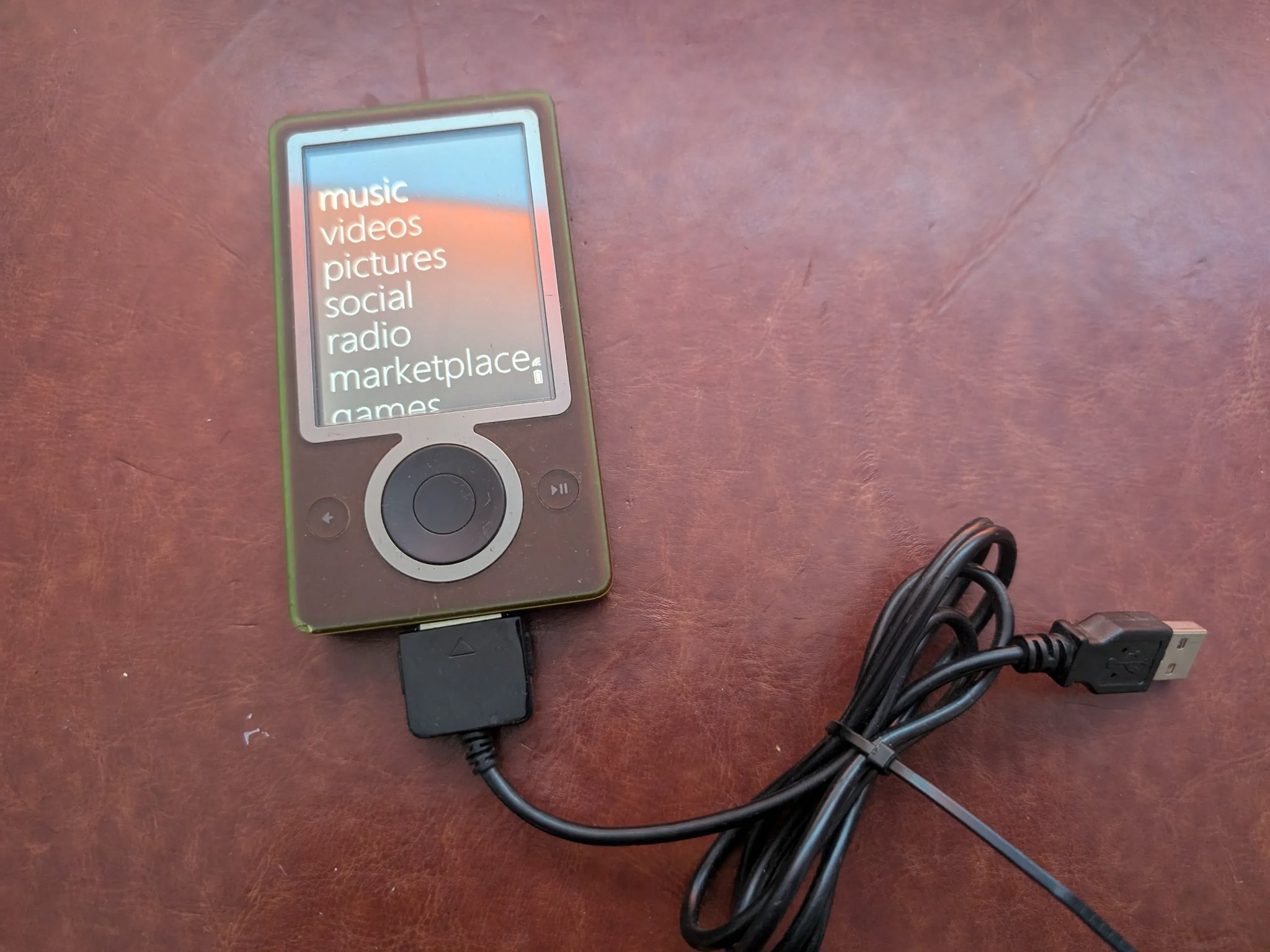 Zune Brown & Green WORKS