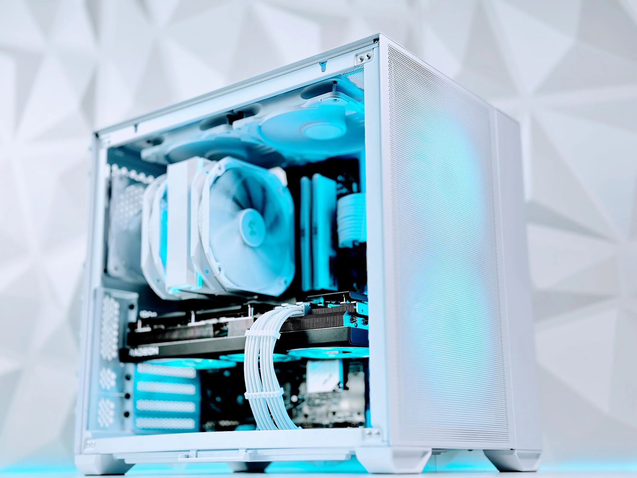 ❄️ 🥶🥇Extreme Gaming PC❄️AMD RX 7800 XT 16GB❄️AMD Ryzen 5 7500F❄️32GB DDR5❄️1TB NVME