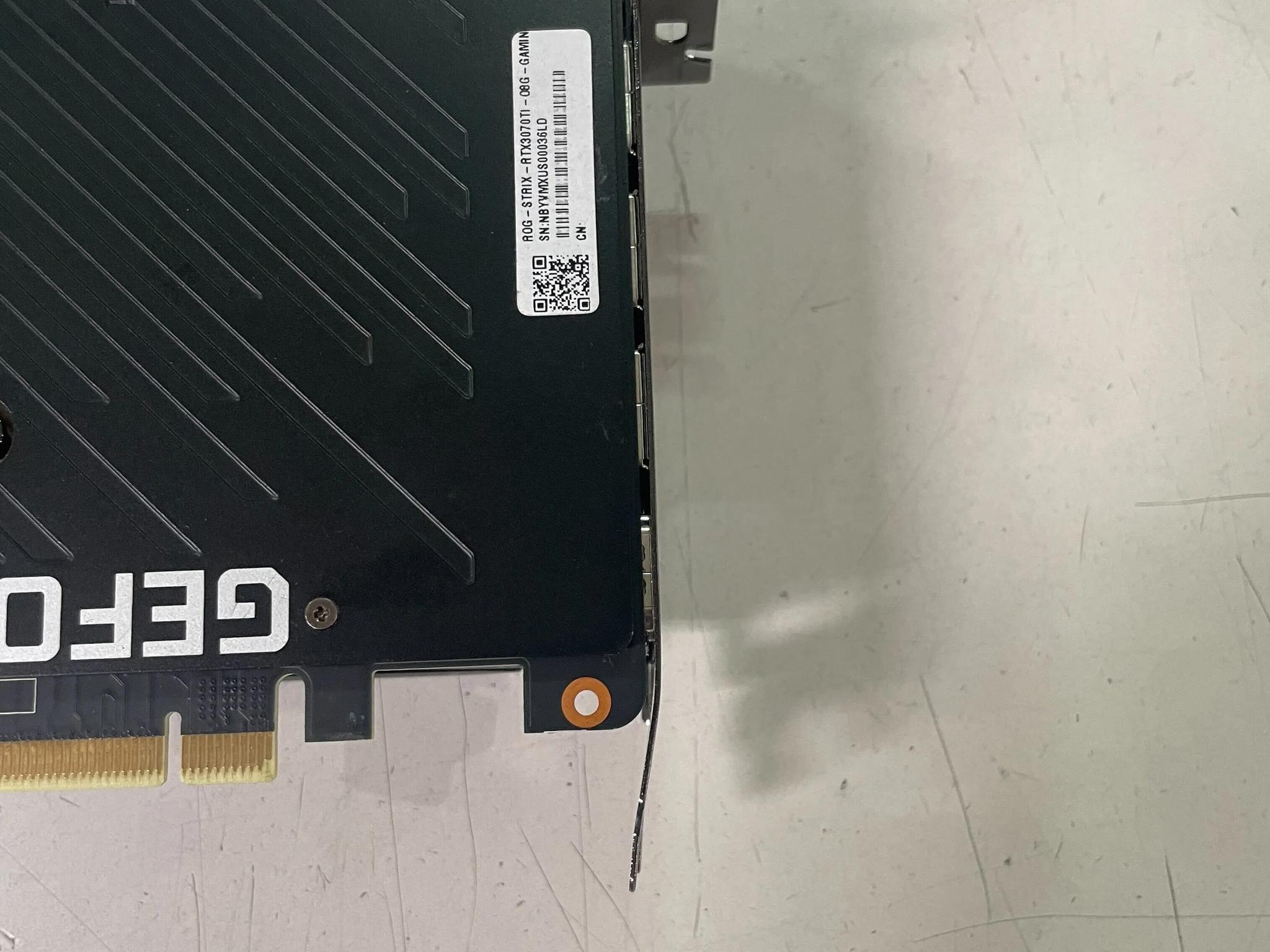 ASUS STRIX 3070 TI (NO DISPLAY - FANS SPIN)