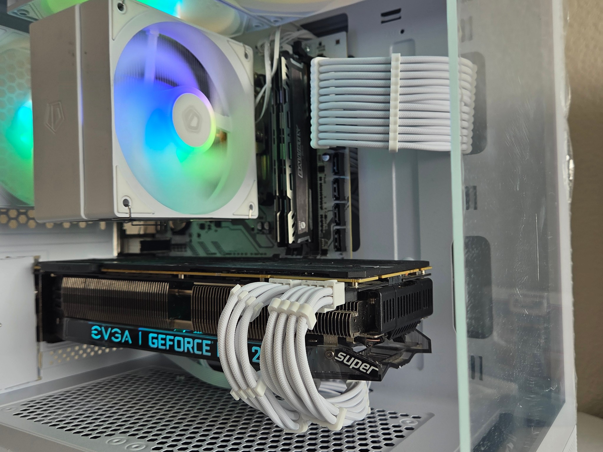 WINTER STORM – Ryzen 5 5500 / RTX 2080 super / 16GB RAM / 500GB NVMe SSD❄️⛄❄️/I/